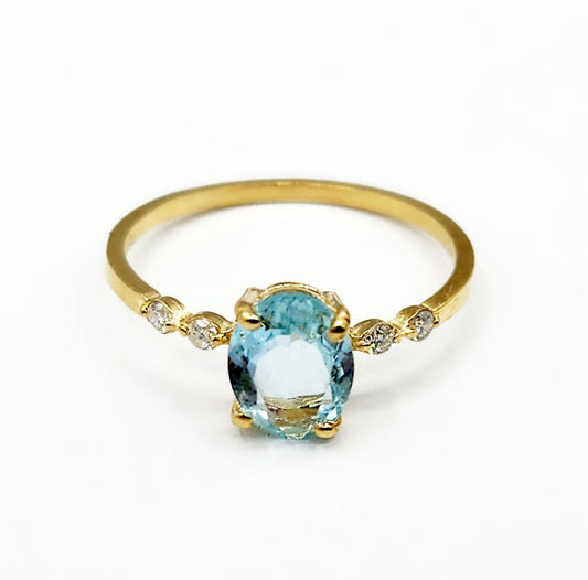 10K Yellow Gold Aquamarine 8x6mm and Diamonds Ring