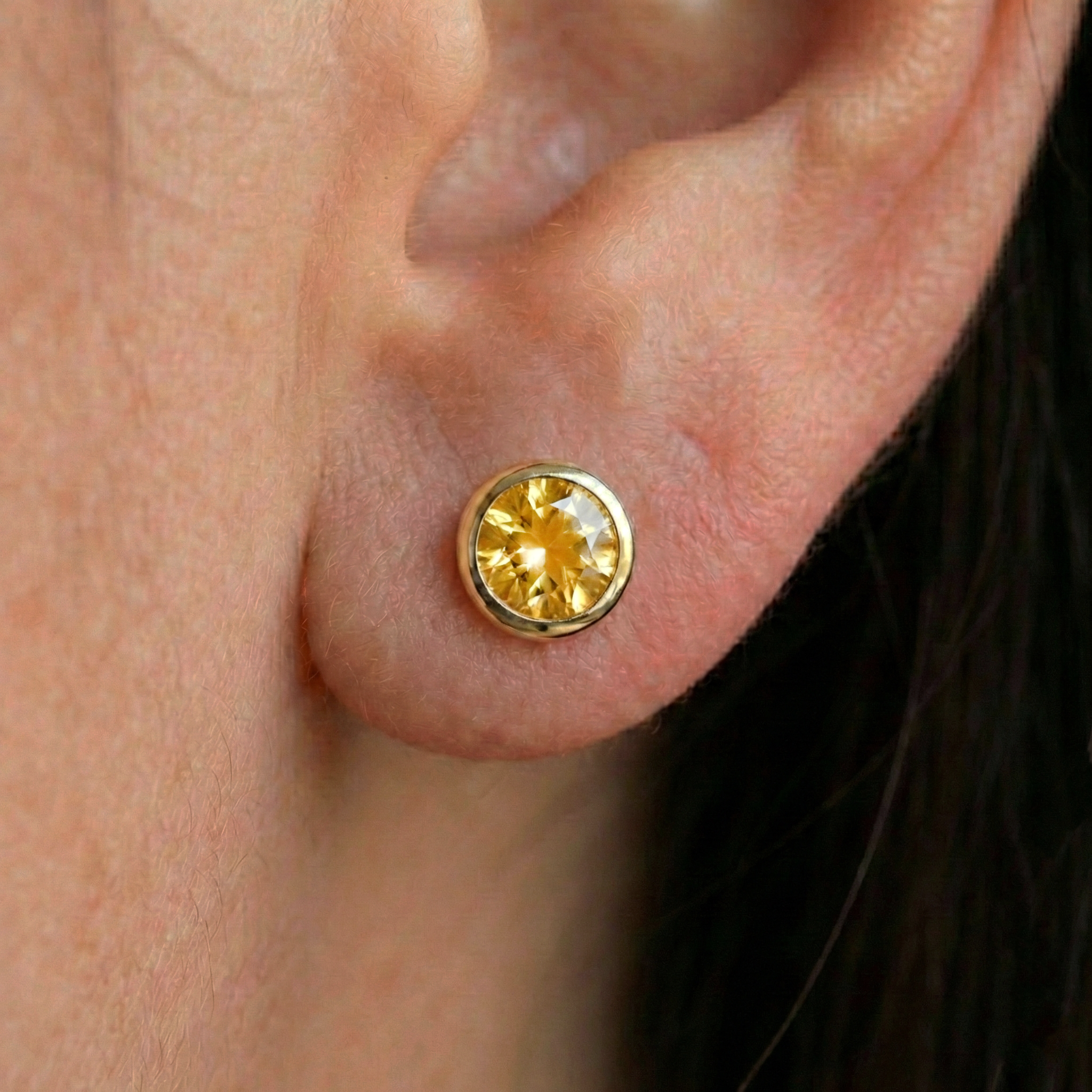 14K Yellow Gold Orange Sapphire Stud Earrings, 5x5mm