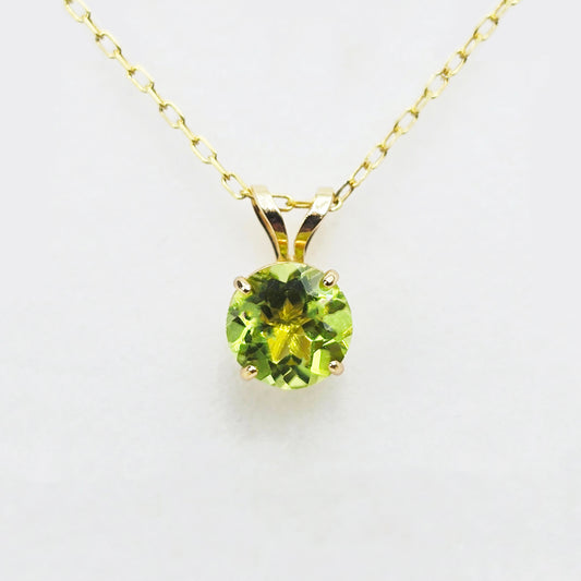 14K Yellow Gold Heart Peridot 6x6mm Pendant Necklace, Genuine Gemstone Jewellery for Women, August Birthstone, Green Gemstone Pendant