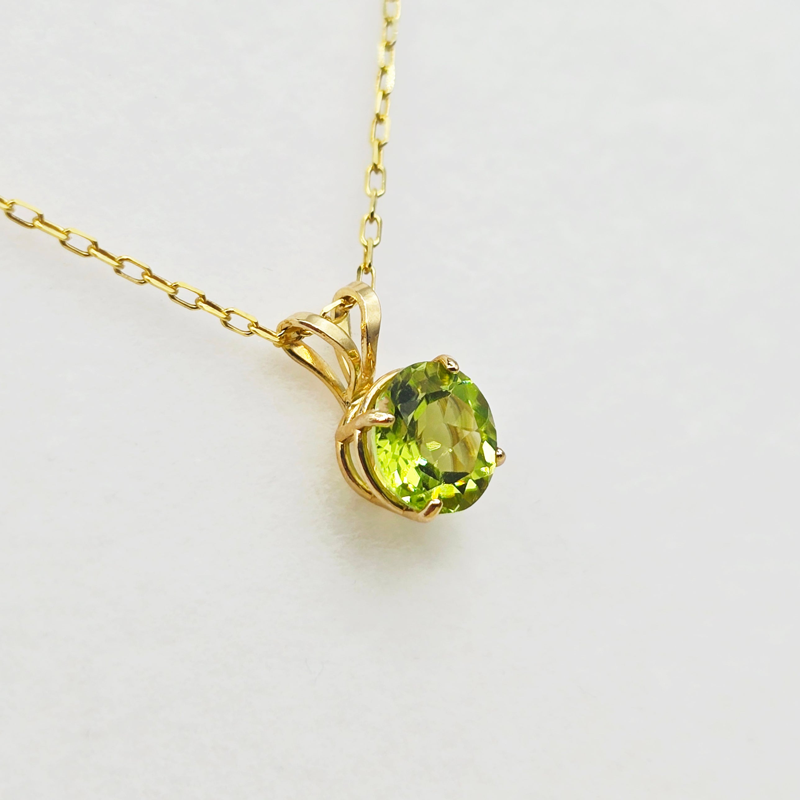 14K Yellow Gold Heart Peridot 6x6mm Pendant Necklace, Genuine Gemstone Jewellery for Women, August Birthstone, Green Gemstone Pendant