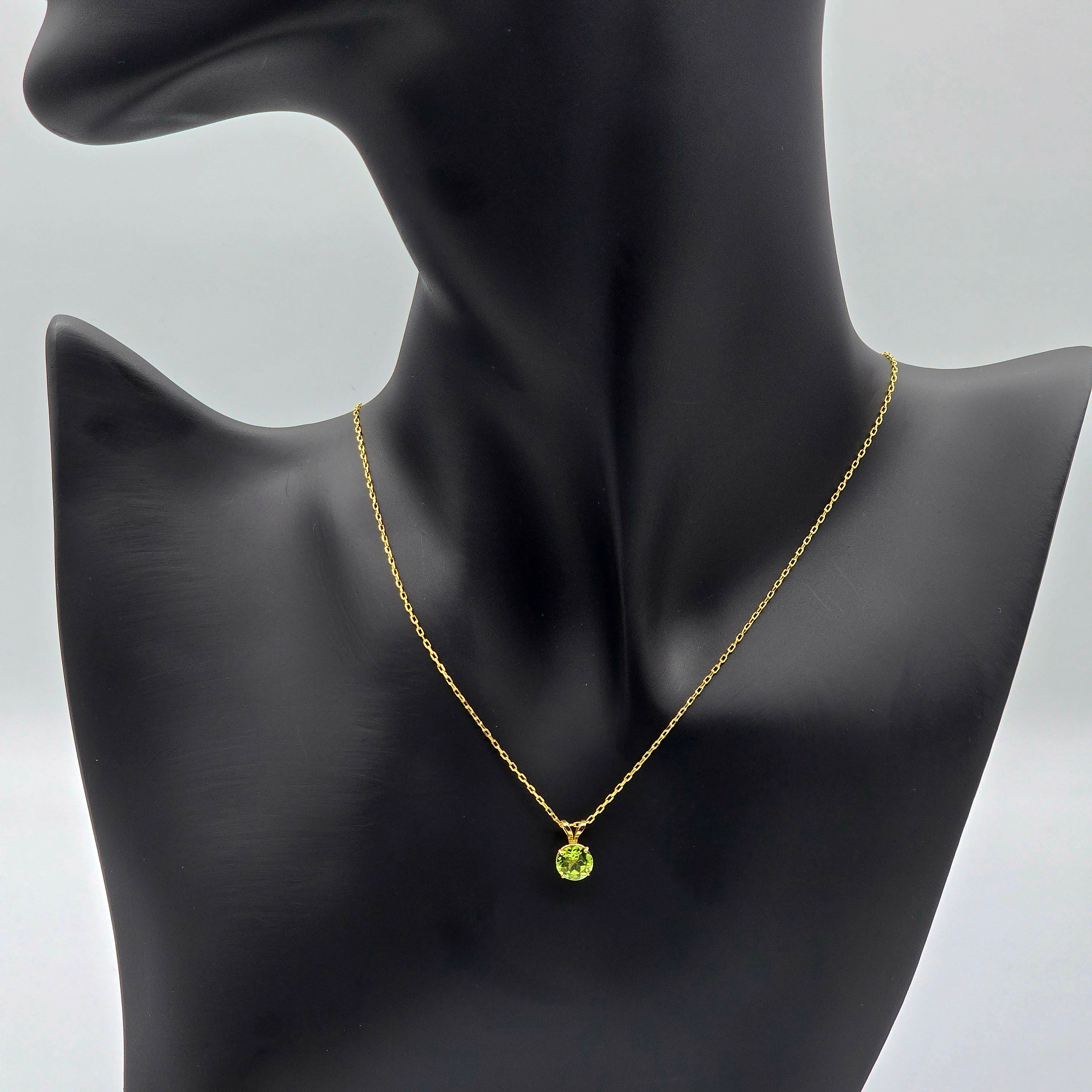 14K Yellow Gold Heart Peridot 6x6mm Pendant Necklace, Genuine Gemstone Jewellery for Women, August Birthstone, Green Gemstone Pendant
