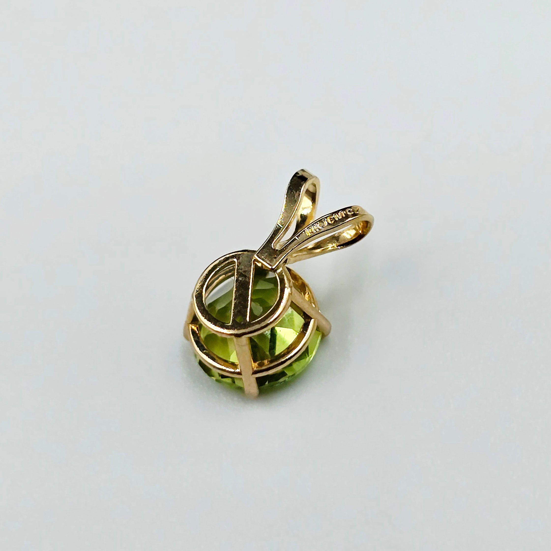 14K Yellow Gold Heart Peridot 6x6mm Pendant Necklace, Genuine Gemstone Jewellery for Women, August Birthstone, Green Gemstone Pendant