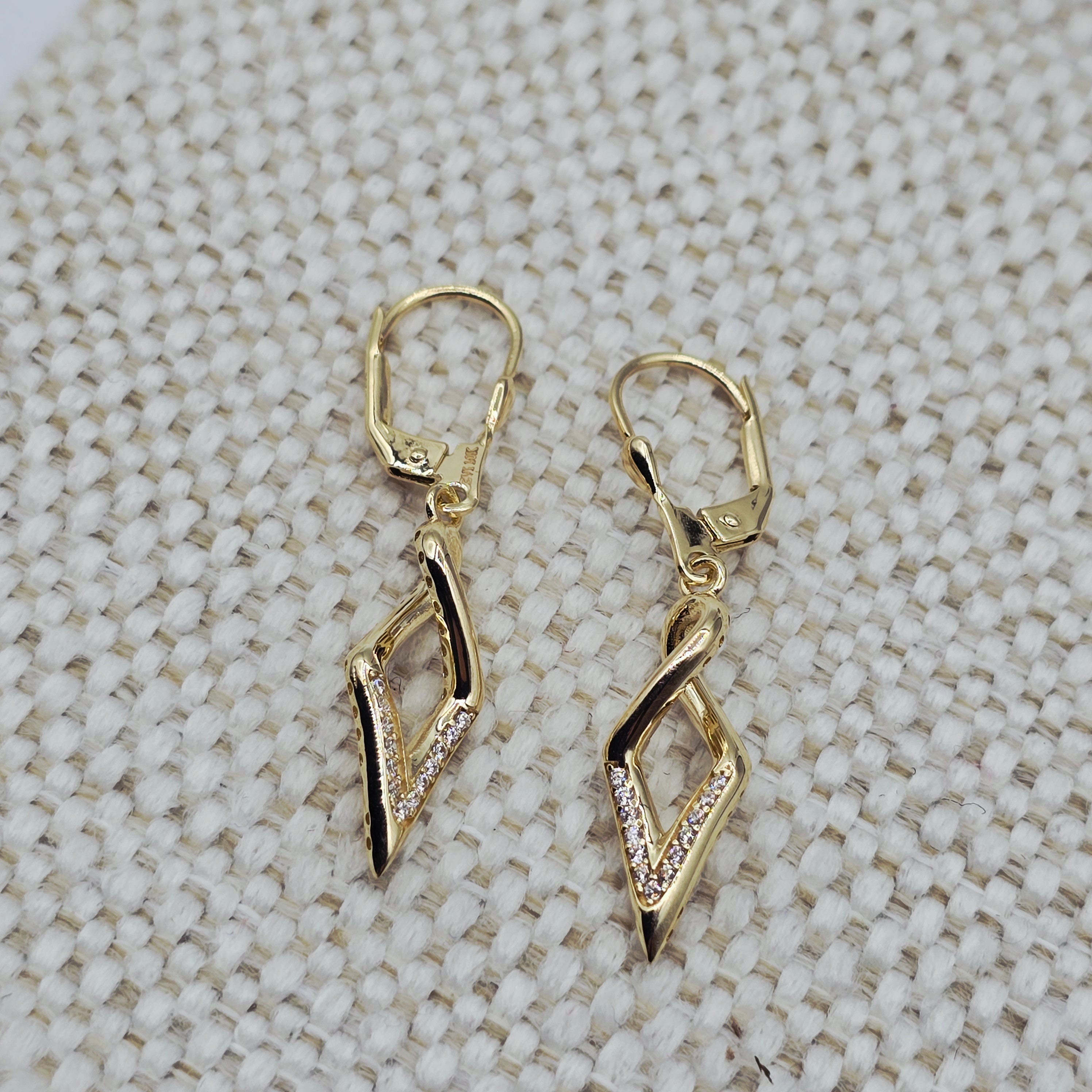 10K Yellow Gold Dangle Earrings: Cubic Zirconia Leverback Drop