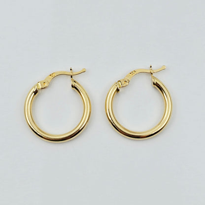 18K Solid Gold Hoop Earrings: Classic Everyday Jewelry