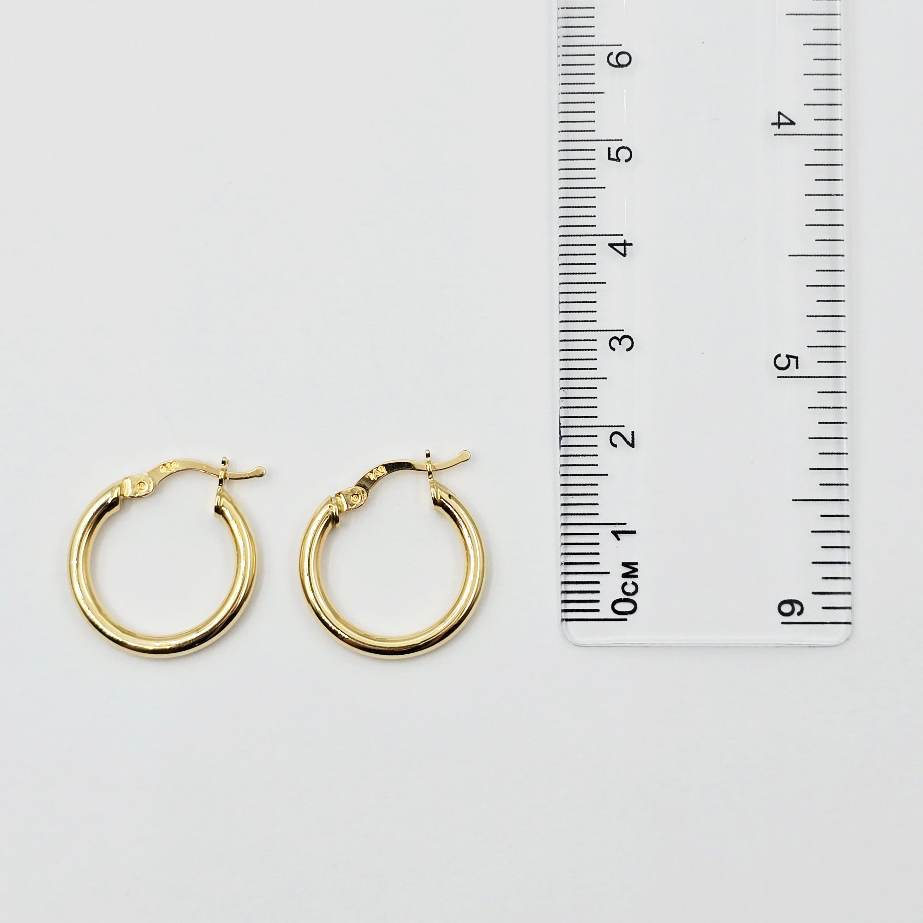 18K Solid Gold Hoop Earrings: Classic Everyday Jewelry