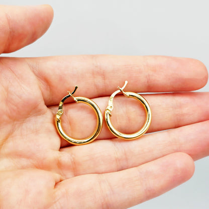 18K Solid Gold Hoop Earrings: Classic Everyday Jewelry
