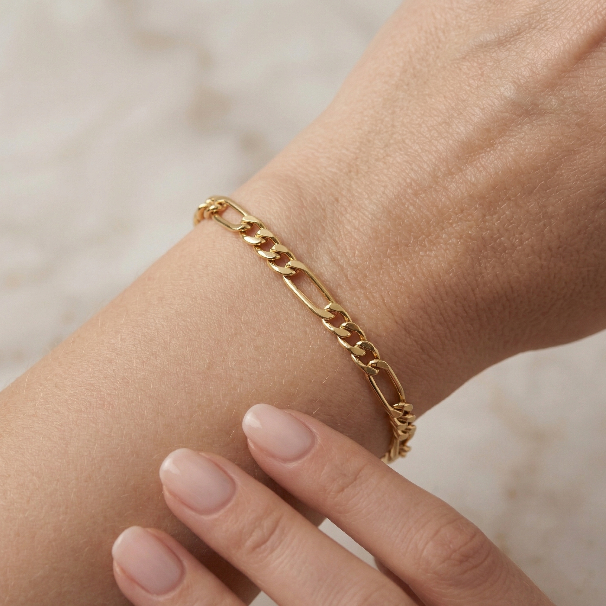 18K Solid Gold Figaro Chain Bracelet, Classic Link, 7 inches