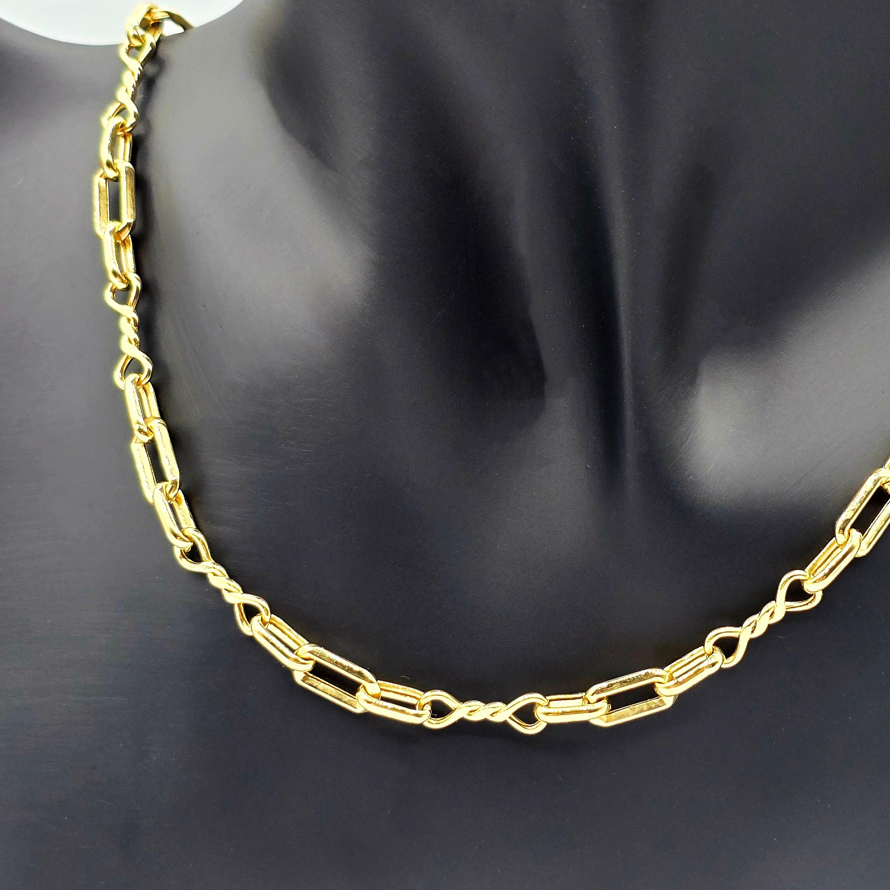 18K Gold Rectangular Link Necklace: Modern Fine Jewelry Gift