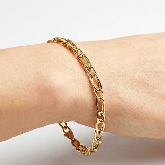 18K Yellow Gold Elongated Link Bracelet: Fine Jewelry Gift