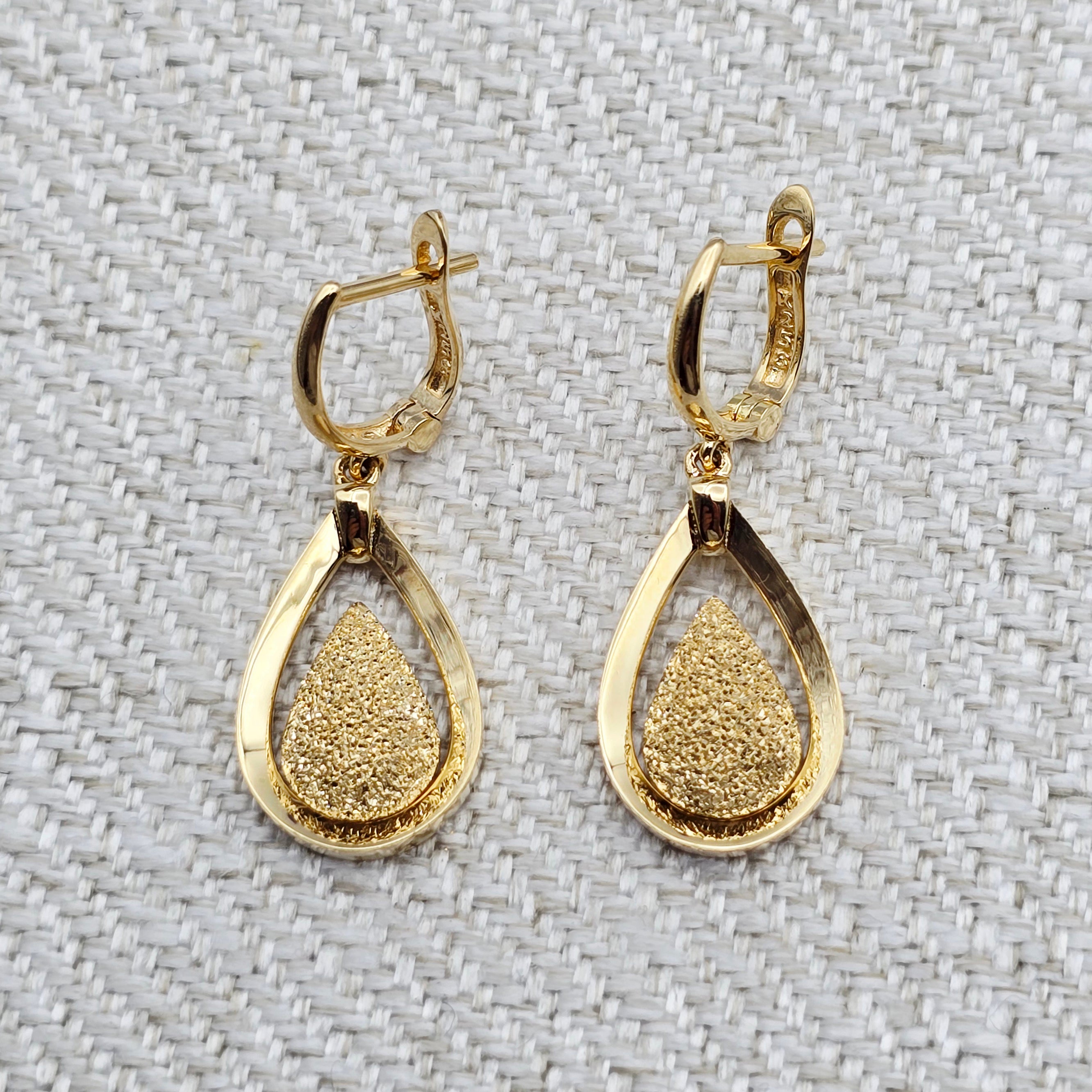 18K Solid Yellow Gold Drop Earrings, Teardrop Textured Gold Dangle Earrings, Elegant Fine Jewelry Gift for Her
