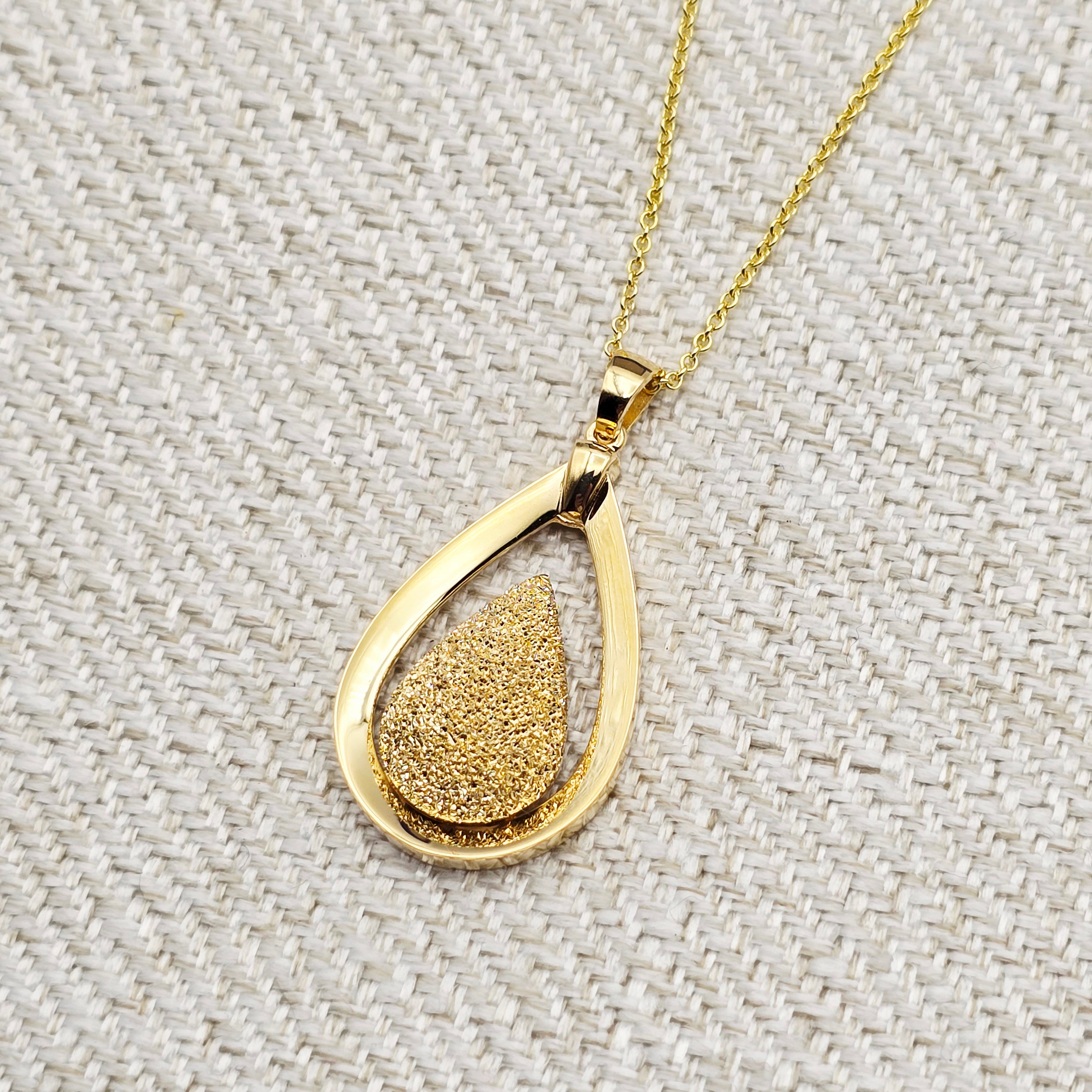 18K Solid Yellow Gold Teardrop Pendant , Textured Gold Drop Pendant , Luxury Necklace, Gift for Her