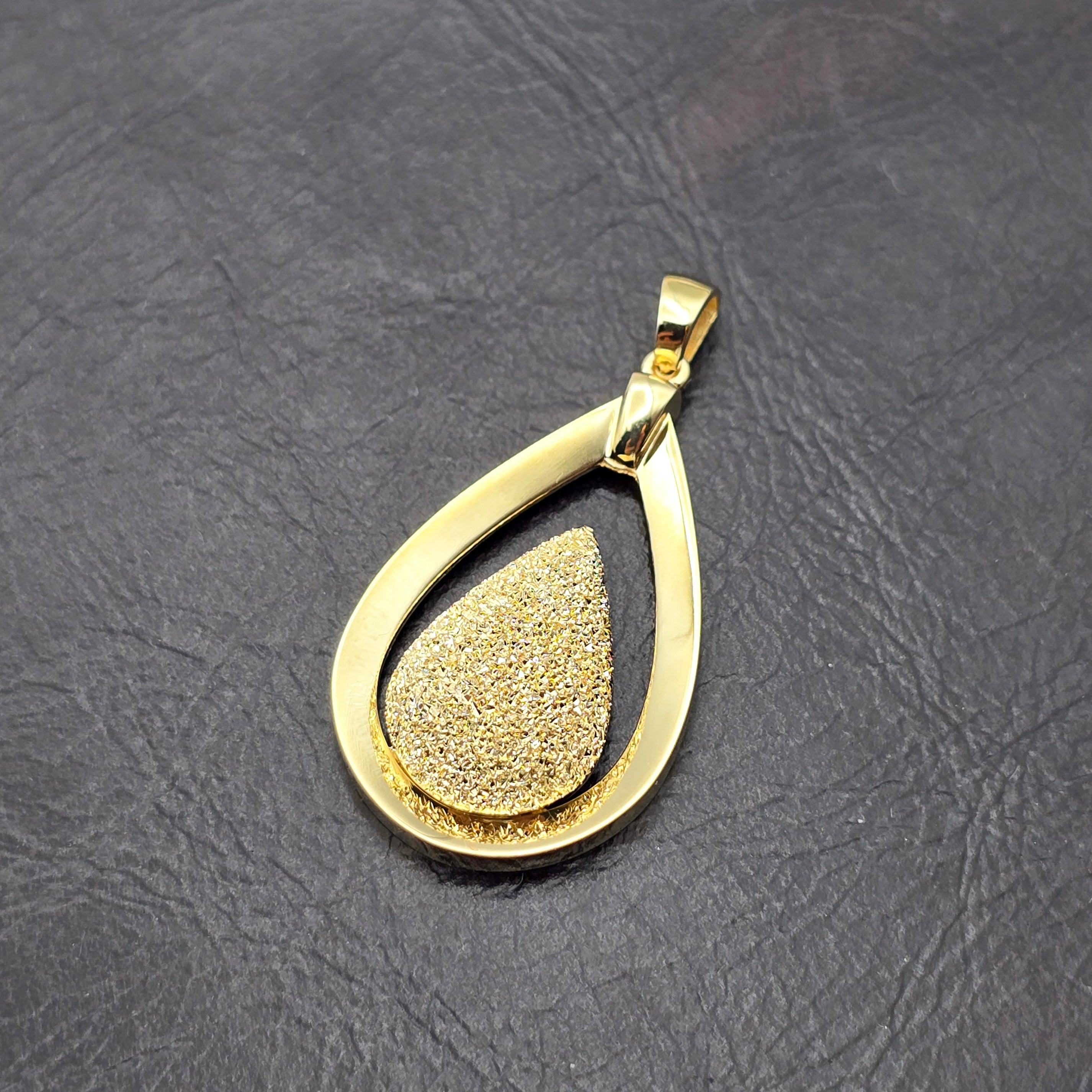 18K Solid Yellow Gold Teardrop Pendant , Textured Gold Drop Pendant , Luxury Necklace, Gift for Her