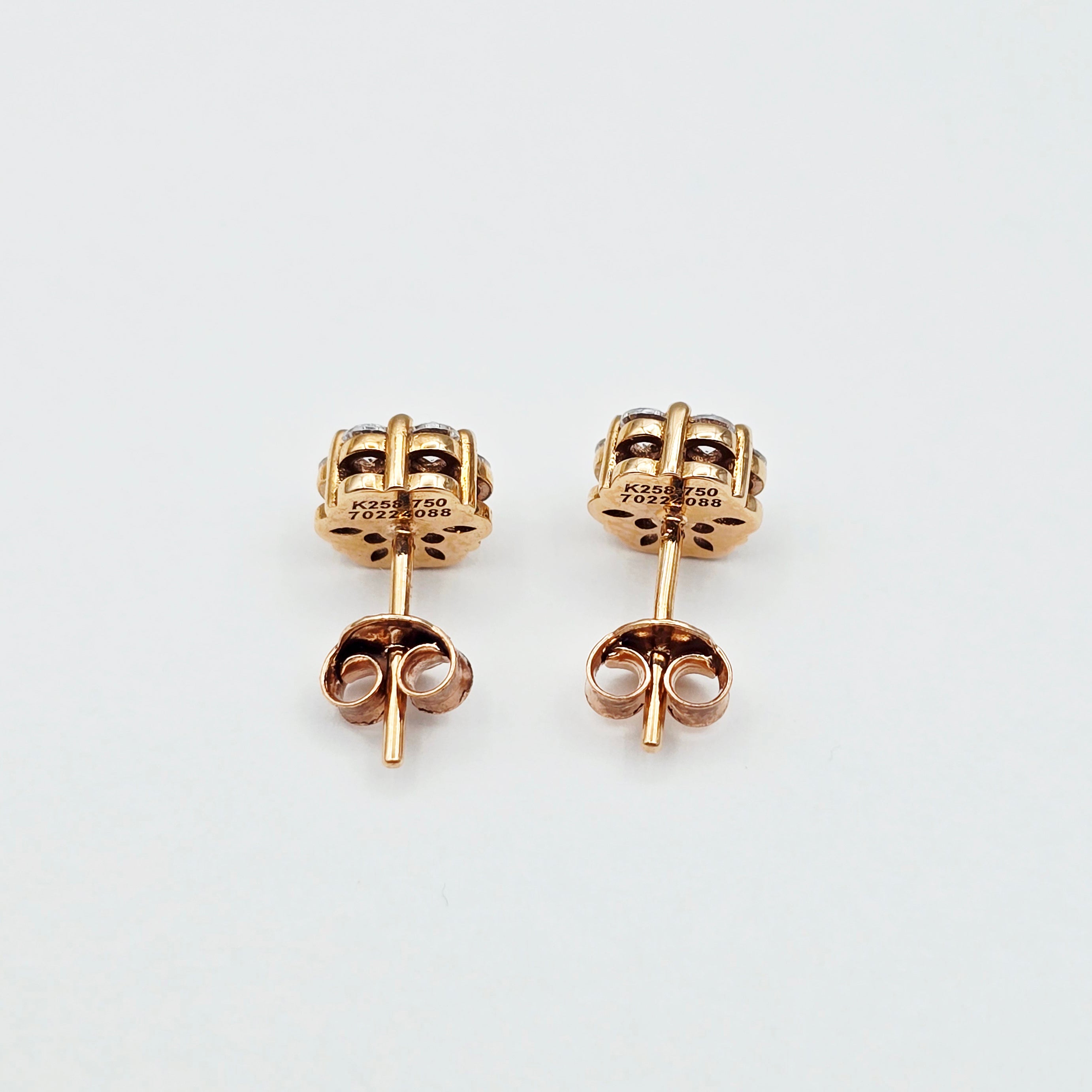 18K Rose Gold CZ Stud Earrings, 7 Stone Cluster Diamond Look Earrings, Solid Gold Floral Studs, Minimalist Luxury Jewelry Gift for Her