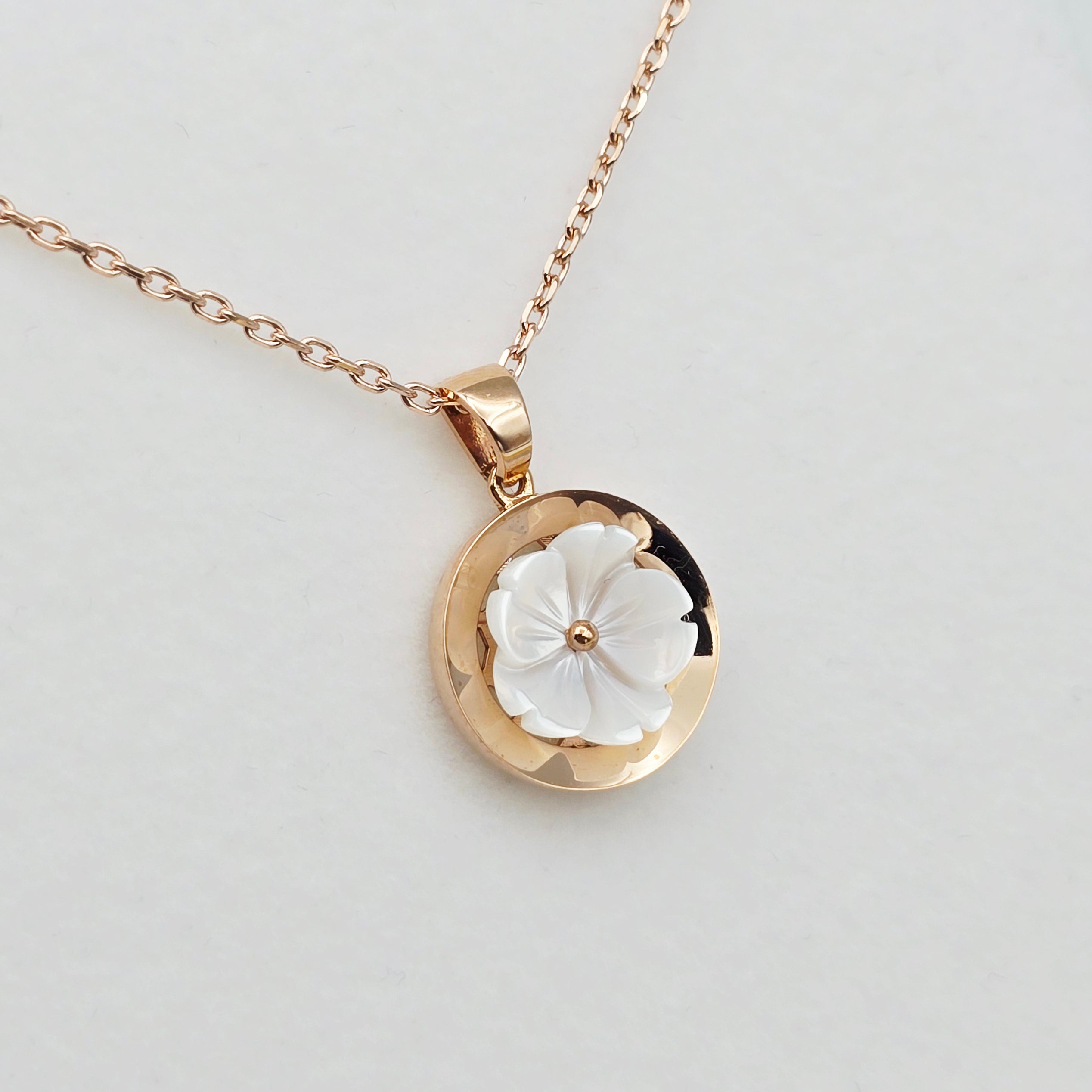 18K Rose Gold Pendant, Shell Flower Necklace, Floral Pendant, Elegant Gift for Her