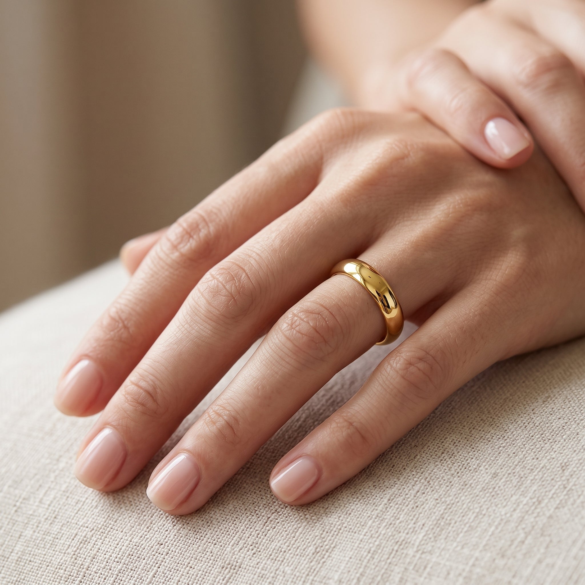 Solid Gold Wedding Band 4mm, Yellow or White Gold Wedding Ring, Engraved Wedding Band, Classic Gold Ring for Men & Women