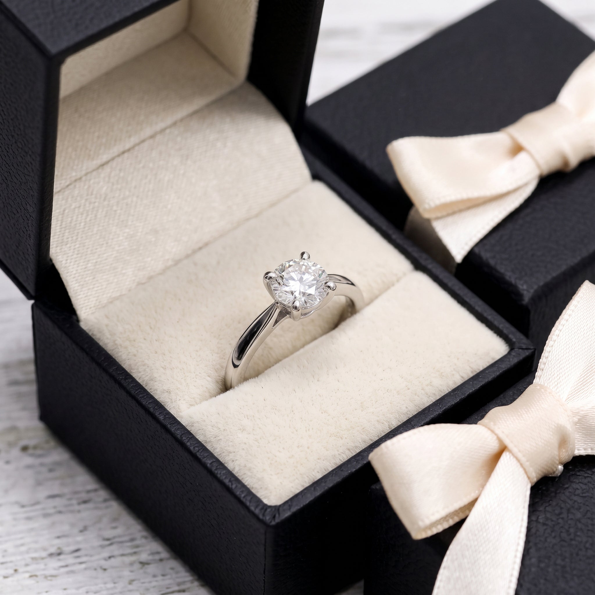 Solid Gold Lab Grown Diamond Ring, 5mm Round Diamond Solitaire Ring, Classic Engagement Ring, Anniversary Ring for Her