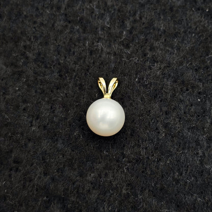 14K Solid Gold Cultured Pearl Pendant Necklace