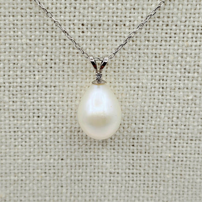 14K White Gold Genuine Freshwater Pearl Pendant