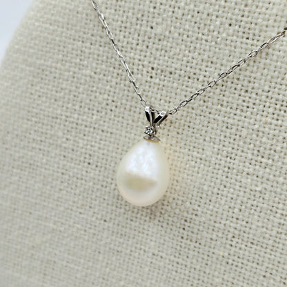 14K White Gold Genuine Freshwater Pearl Pendant