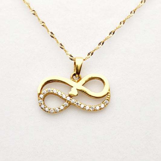 18K Yellow Gold Pendant with Chain