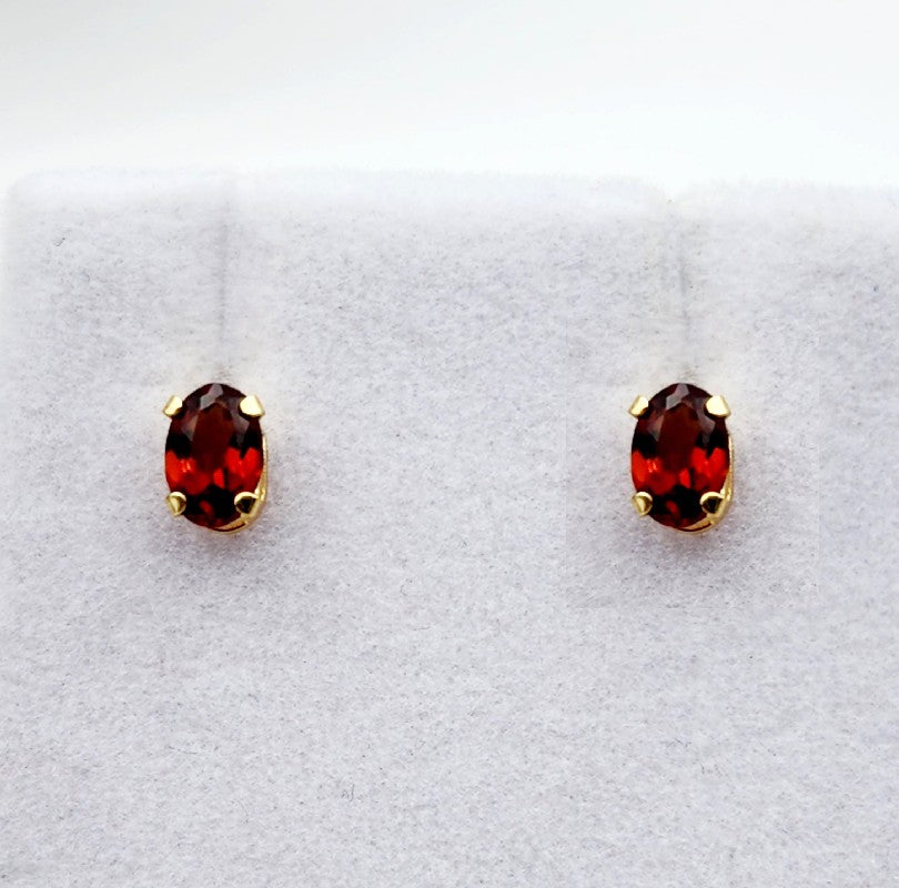 14K Yellow Gold Garnet Stud Earrings