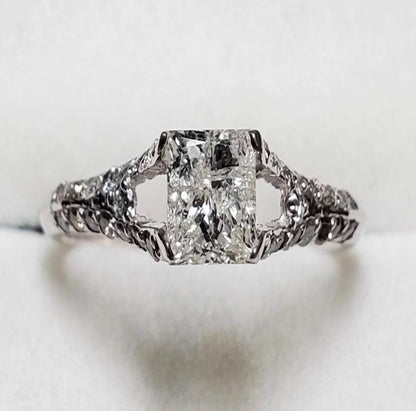 10K White Gold Diamond Ring