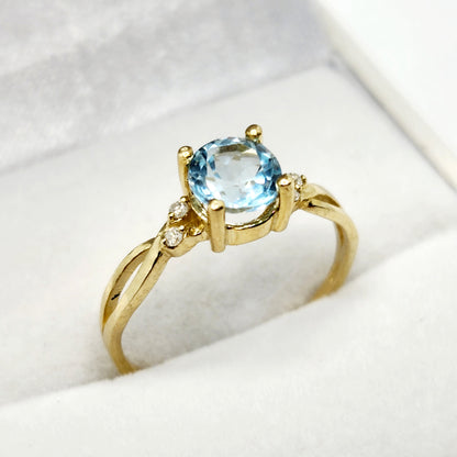 10K Yellow Gold Aquamarine 6x6mm with Diamond 0.04ct Ring
