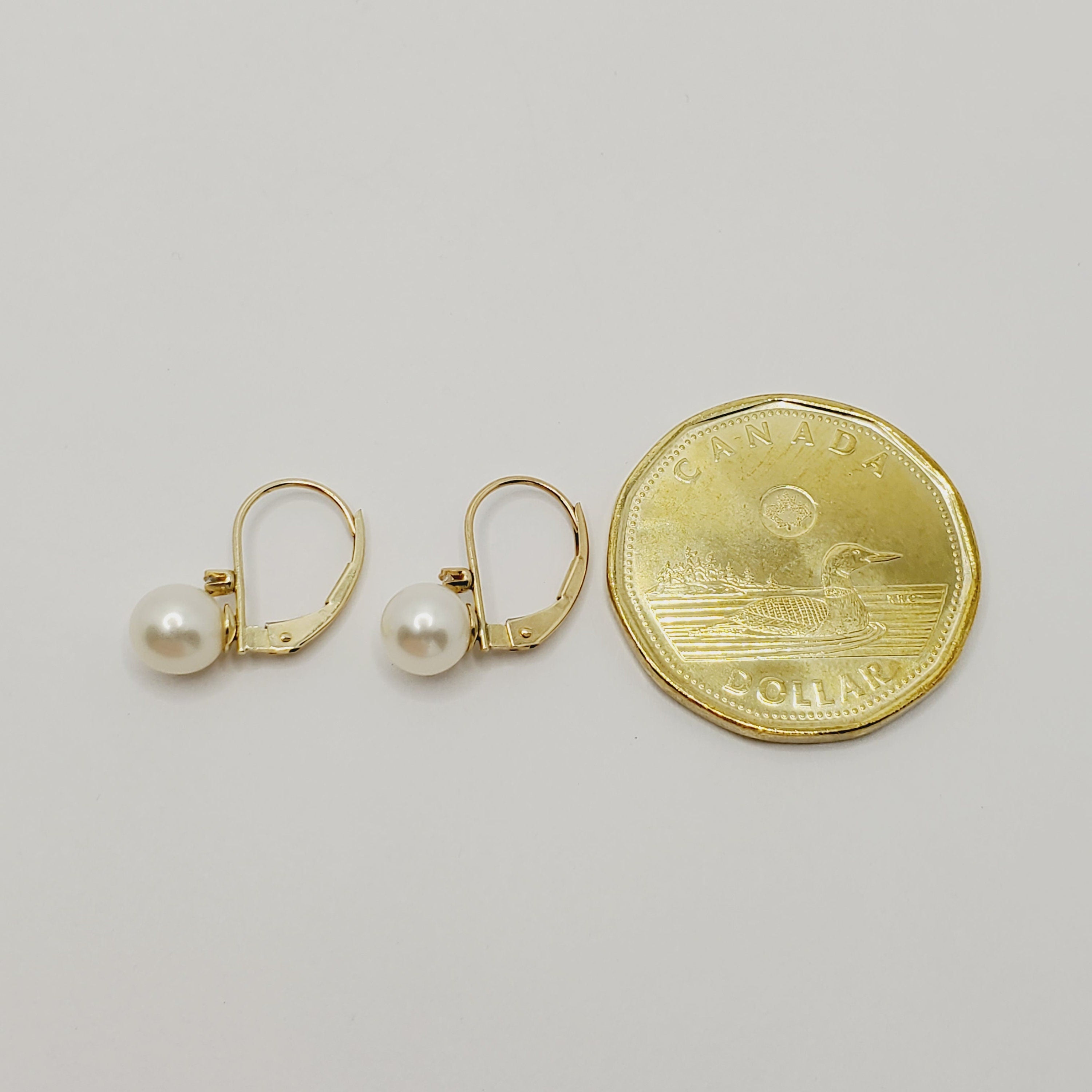 14K Gold Leverback Pearl Earrings with Diamond Accent - Elegant Fine Jewelry