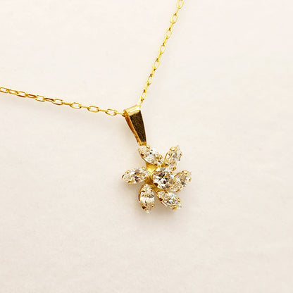 Sparkling CZ Starburst 10KT Gold Pendant, Cubic Zirconia Pendant, Shimmering Jewelry, Dazzling Starburst Design Pendant Elegant Accessories