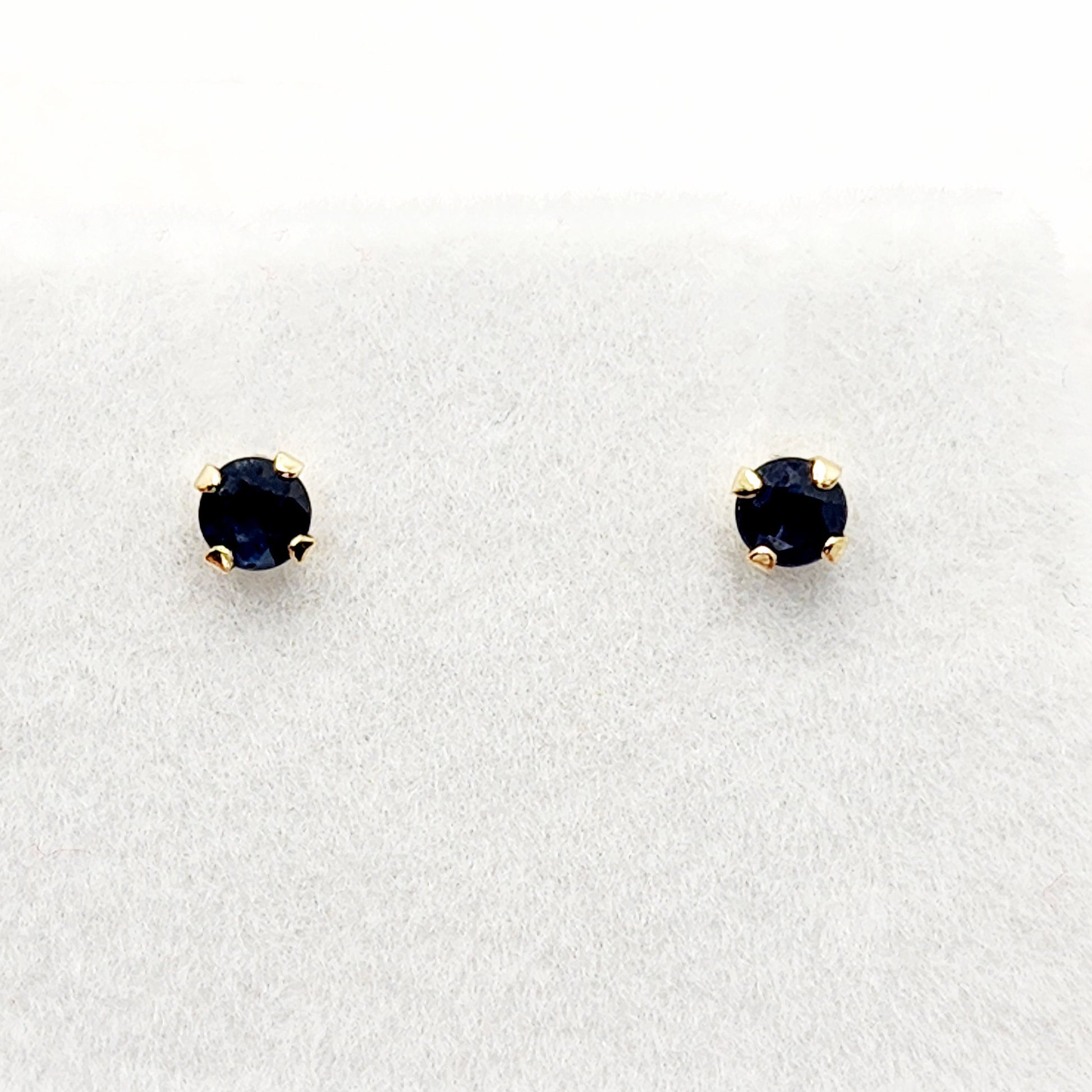 14K Yellow Gold Natural Blue Sapphire 3.5mm Stud Earrings