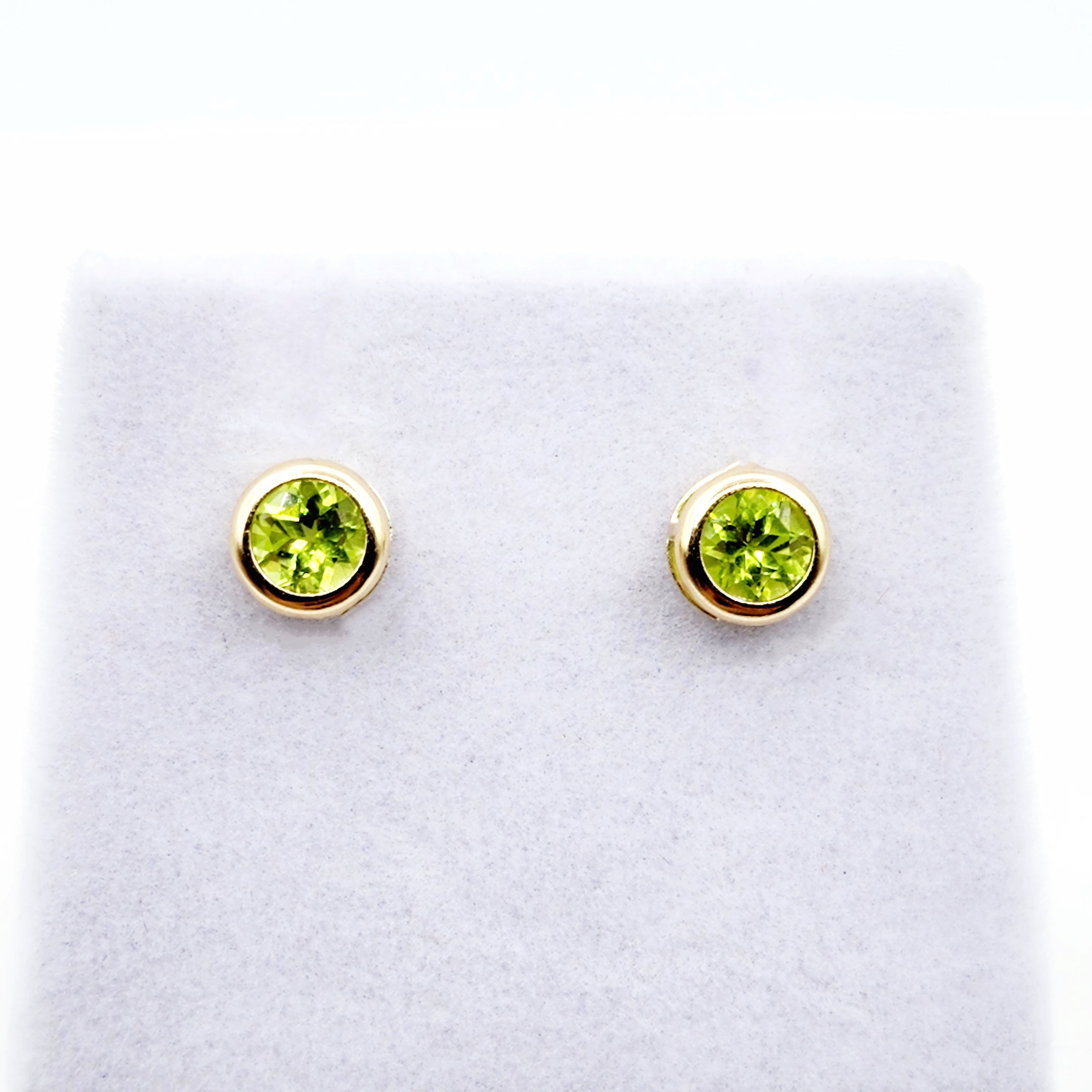14K Gold Peridot Bezel Stud Earrings, 14K Yellow Gold Genuine Peridot 5x5mm Earrings, August Birthstone, Round Bezel Set Stud