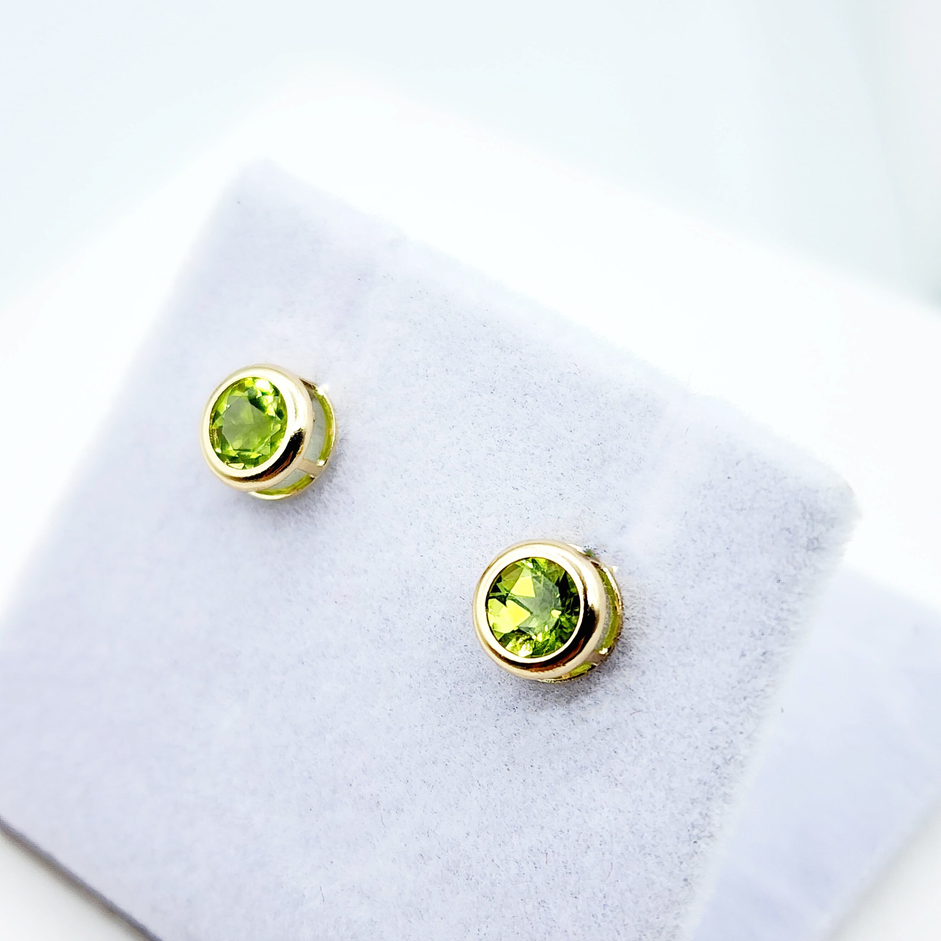 14K Gold Peridot Bezel Stud Earrings, 14K Yellow Gold Genuine Peridot 5x5mm Earrings, August Birthstone, Round Bezel Set Stud
