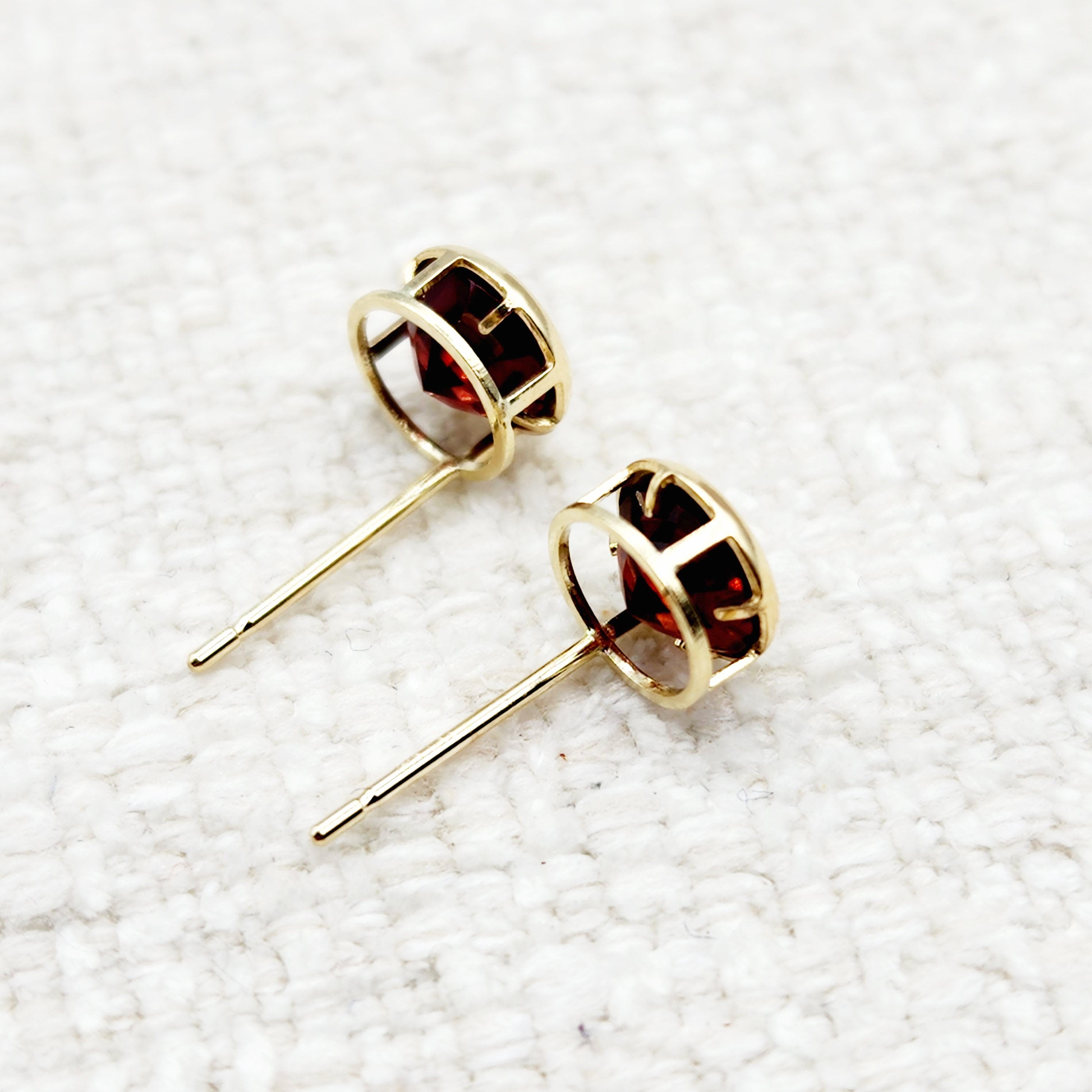 14K Gold Garnet Bezel Stud Earrings, 14K Yellow Gold Genuine Garnet 5x5mm Earrings, January Birthstone, Round Bezel Set Stud