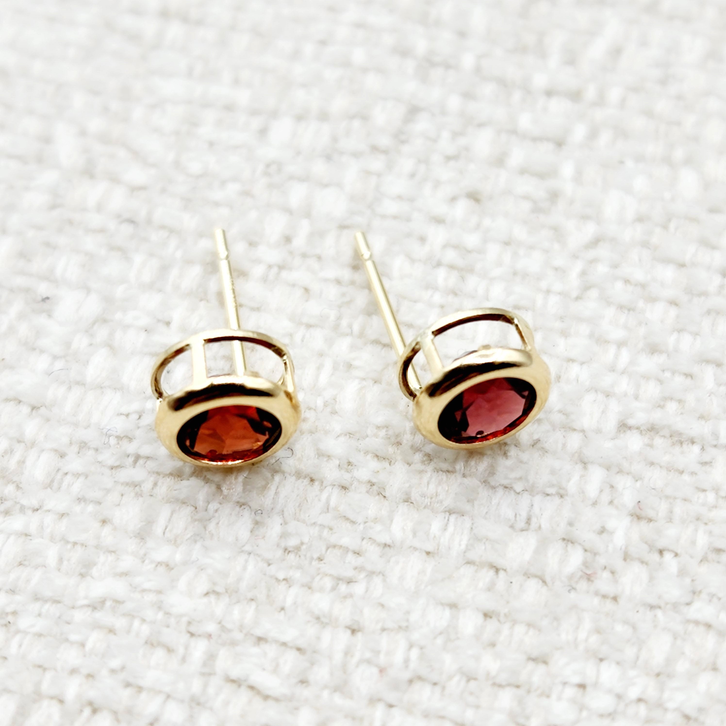 14K Gold Garnet Bezel Stud Earrings, 14K Yellow Gold Genuine Garnet 5x5mm Earrings, January Birthstone, Round Bezel Set Stud