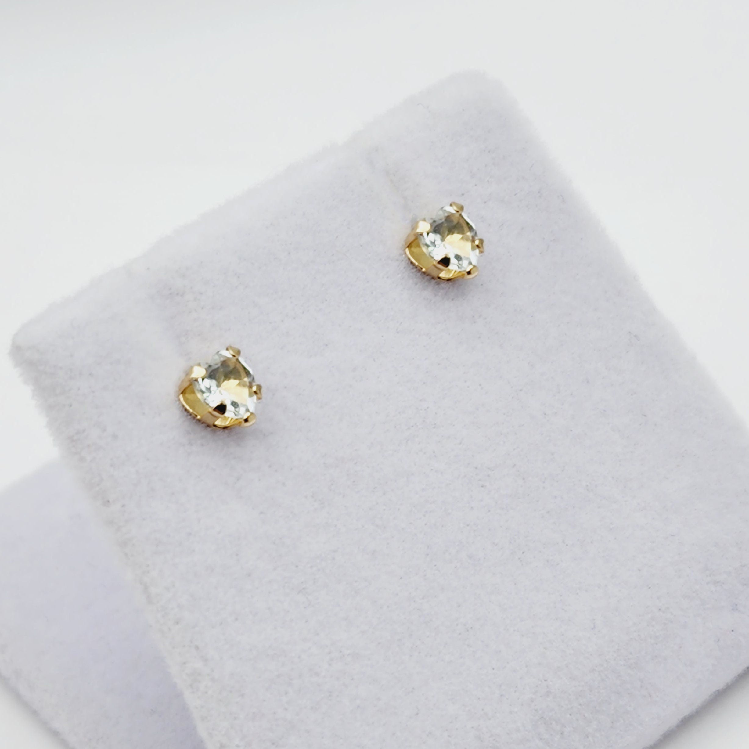 10K Yellow Gold Aquamarine 4x4mm Heart Stud Earrings: March Birthstone