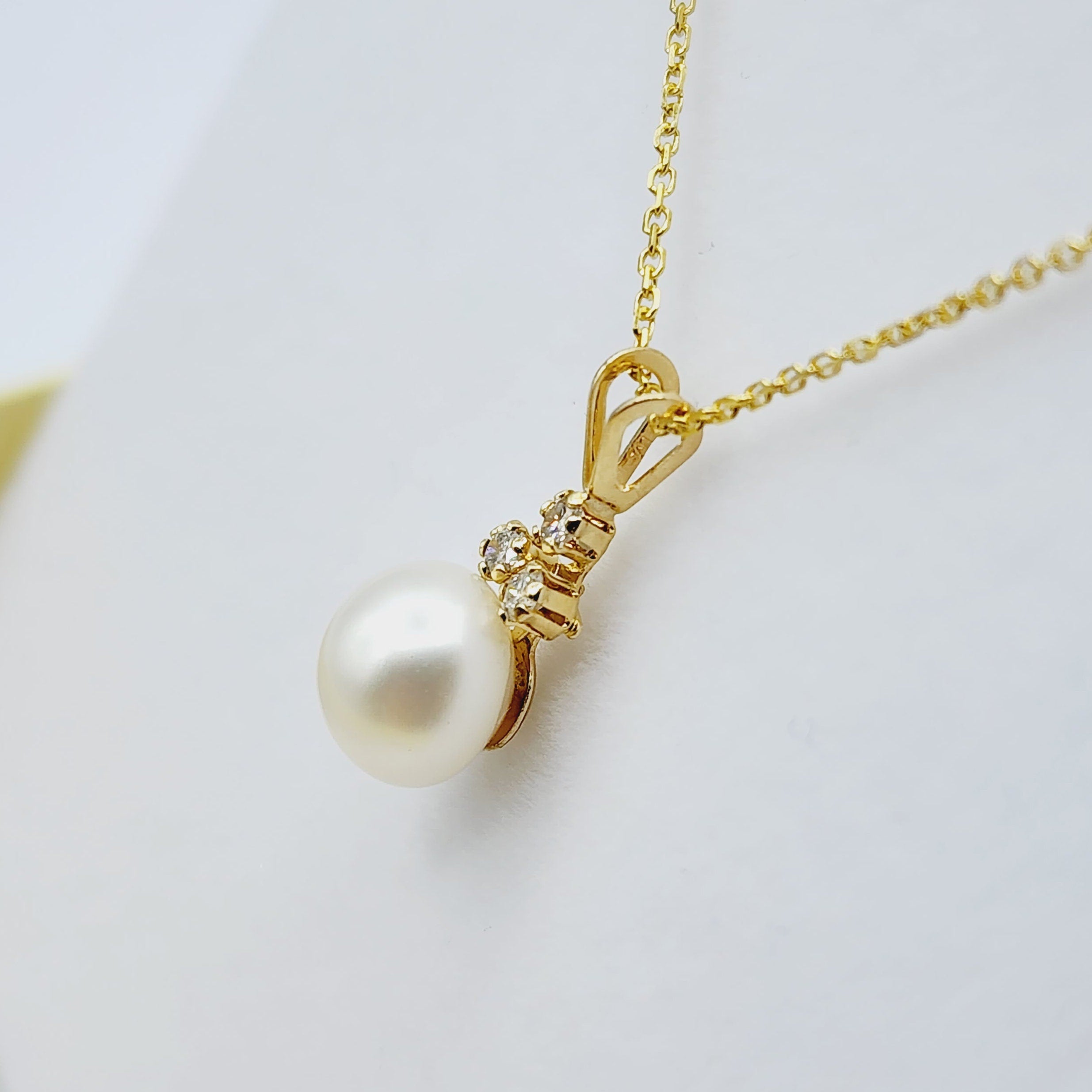 14k Gold Pearl Diamonds Pendant Necklace, 14K Yellow Gold Natural Freshwater Pearl with 3 Diamonds Pendant, Bridesmaid Gifts, Bridal Jewelry