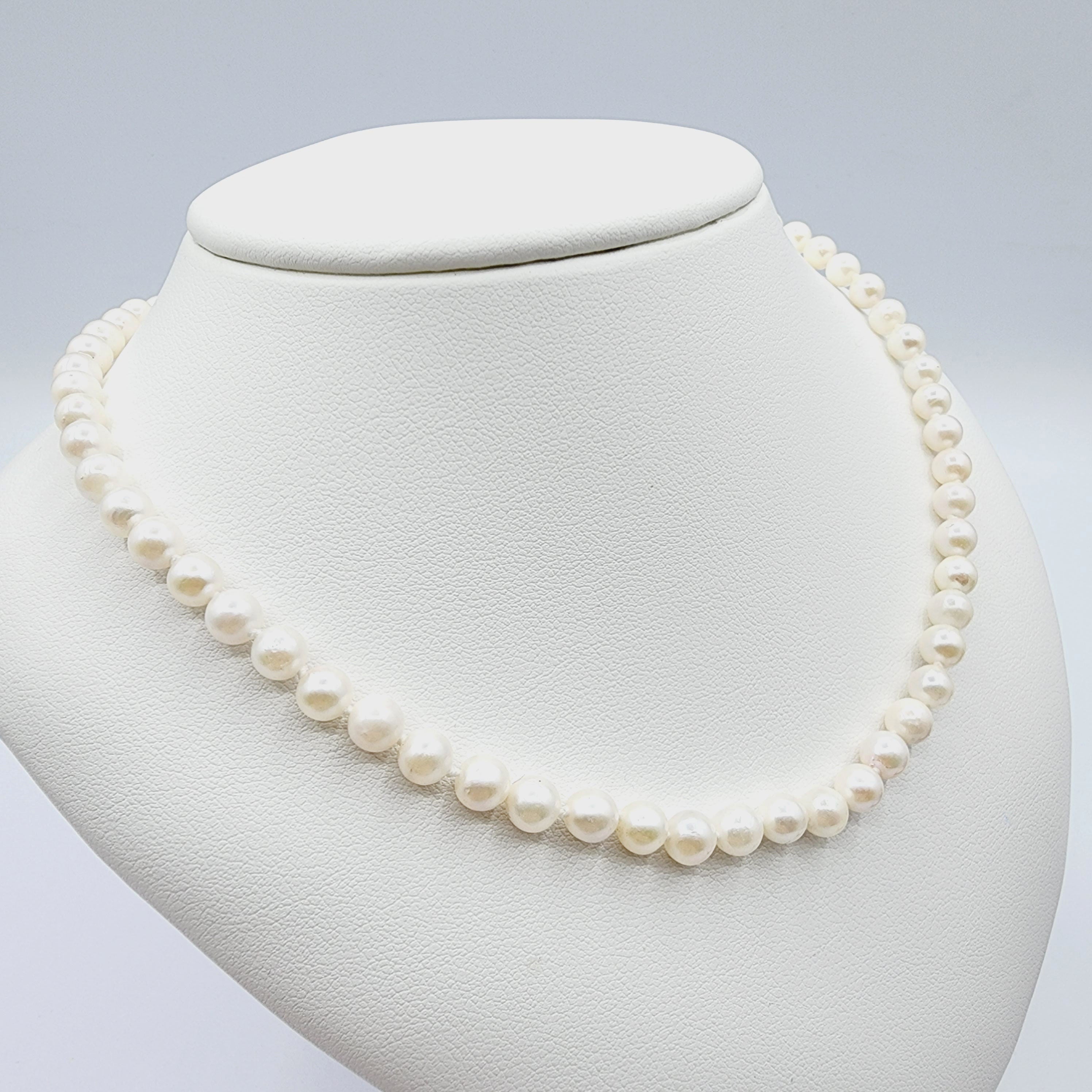 Genuine Freshwater Pearl Necklace, Black Onyx Clasp, 18 inch