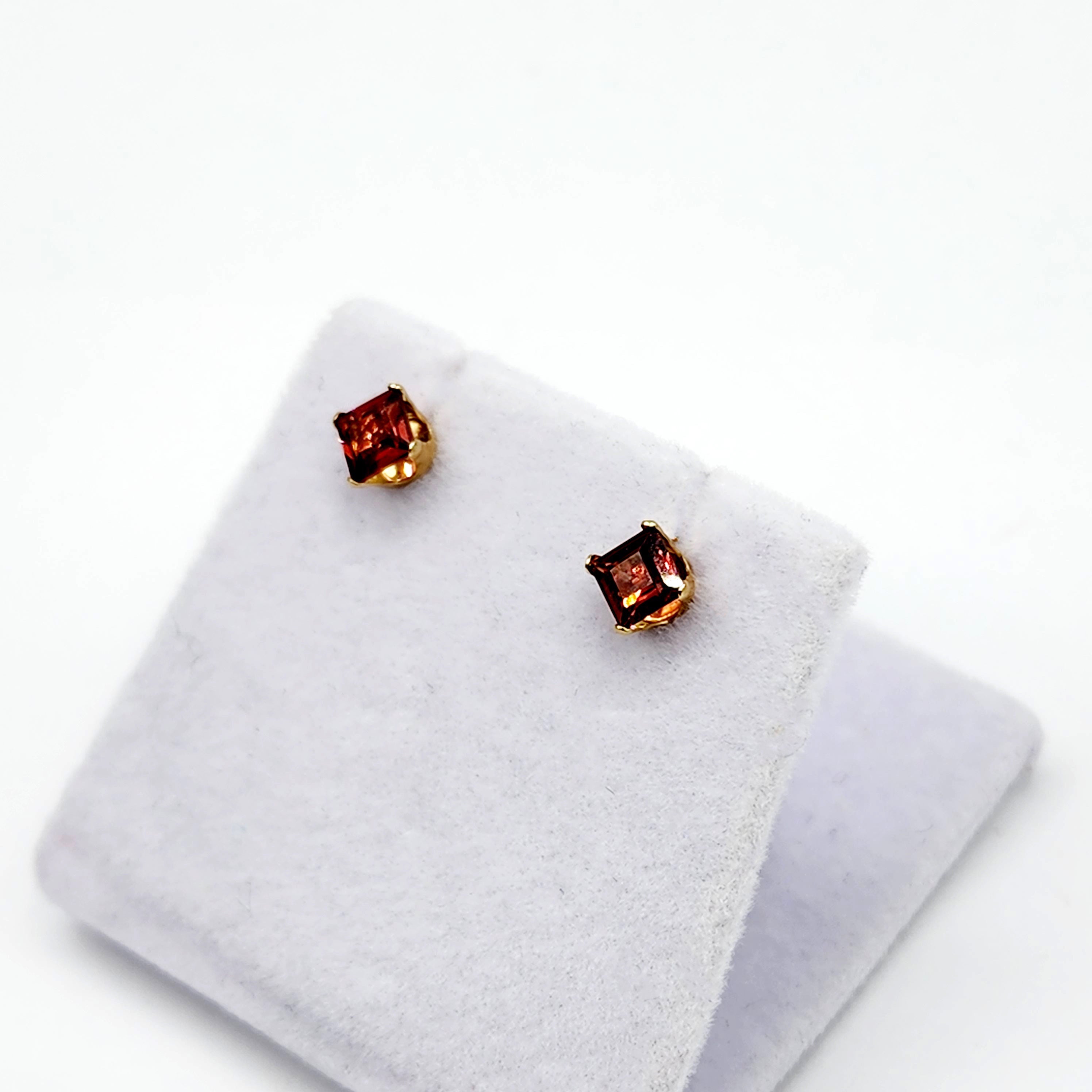 14K Gold Square Garnet Stud Earrings, January Birthstone 4x4mm