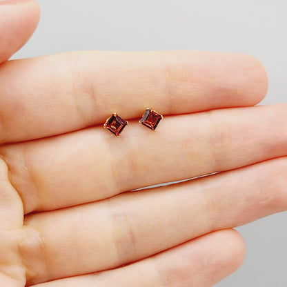 14K Gold Square Garnet Stud Earrings, January Birthstone 4x4mm