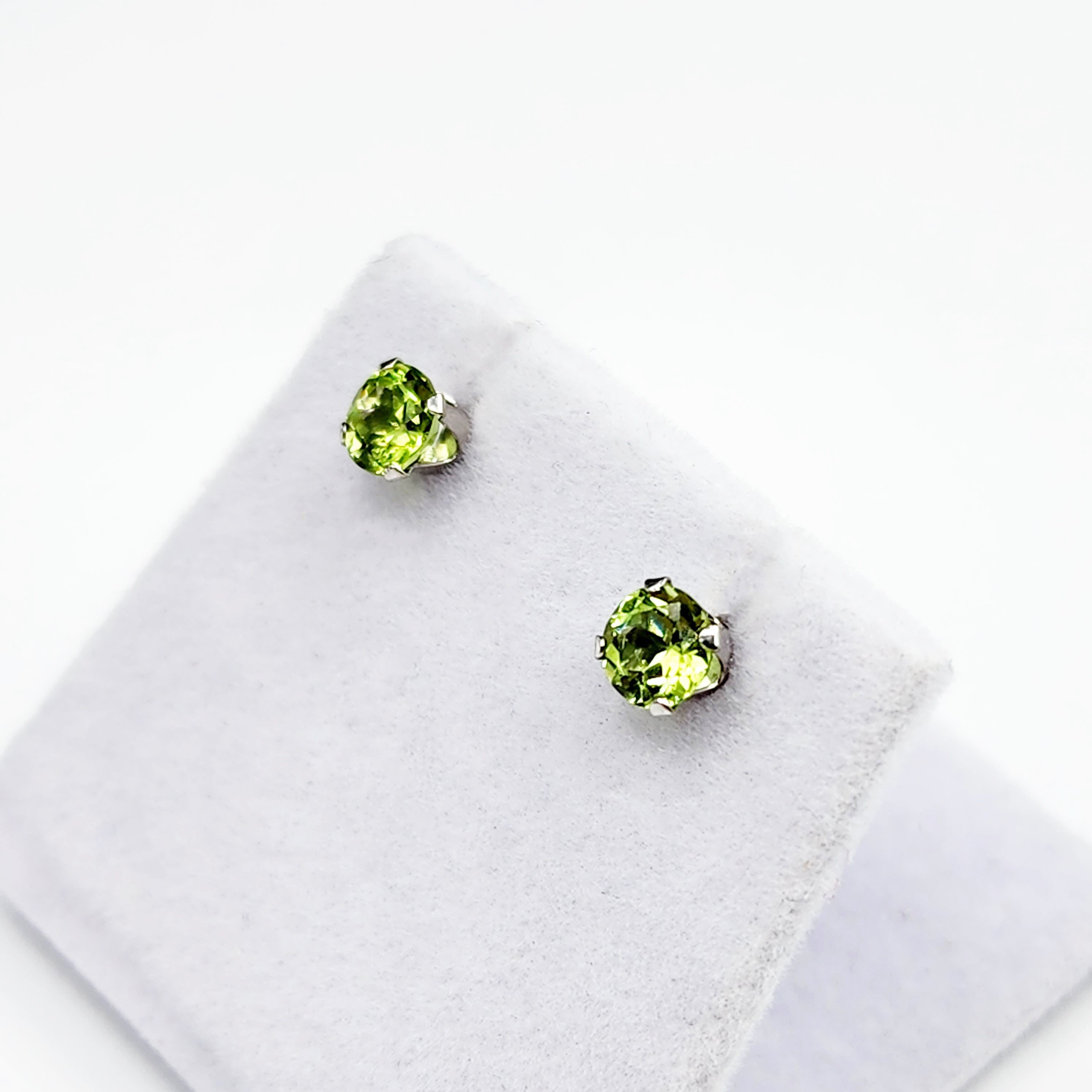 10K White Gold Genuine Peridot 5x5mm Stud Earrings