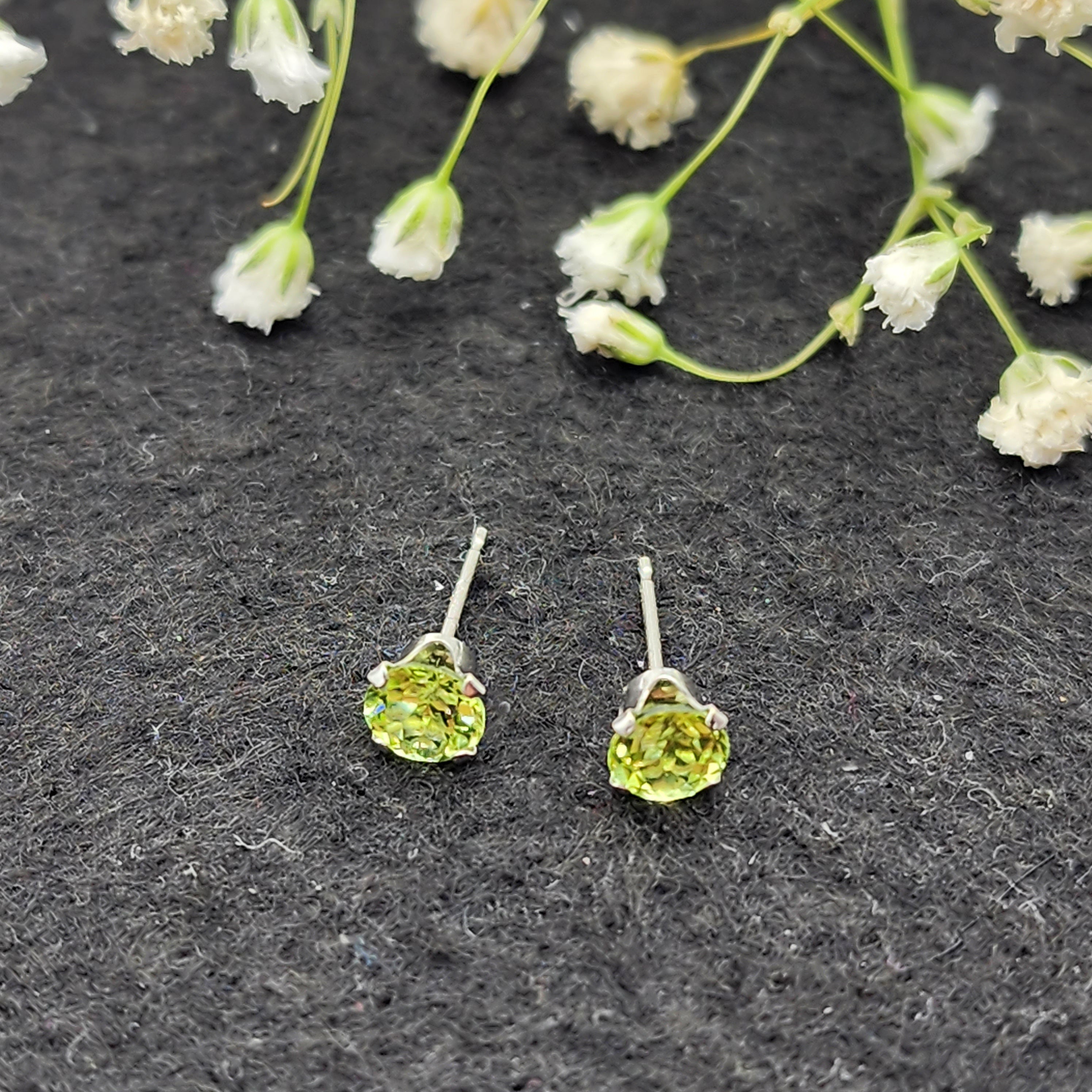 10K White Gold Genuine Peridot 5x5mm Stud Earrings