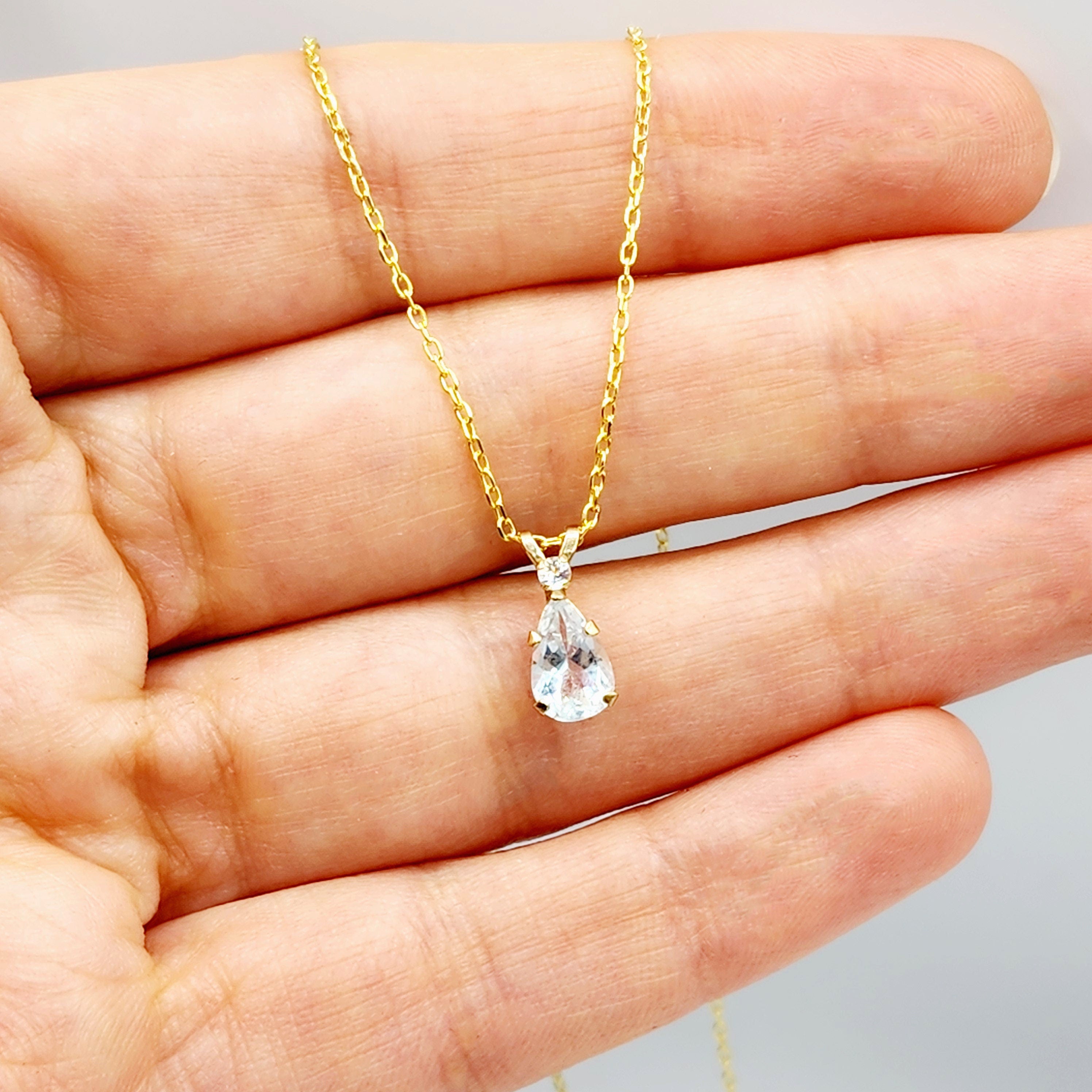 10K Yellow Gold Genuine Aquamarine Pendant