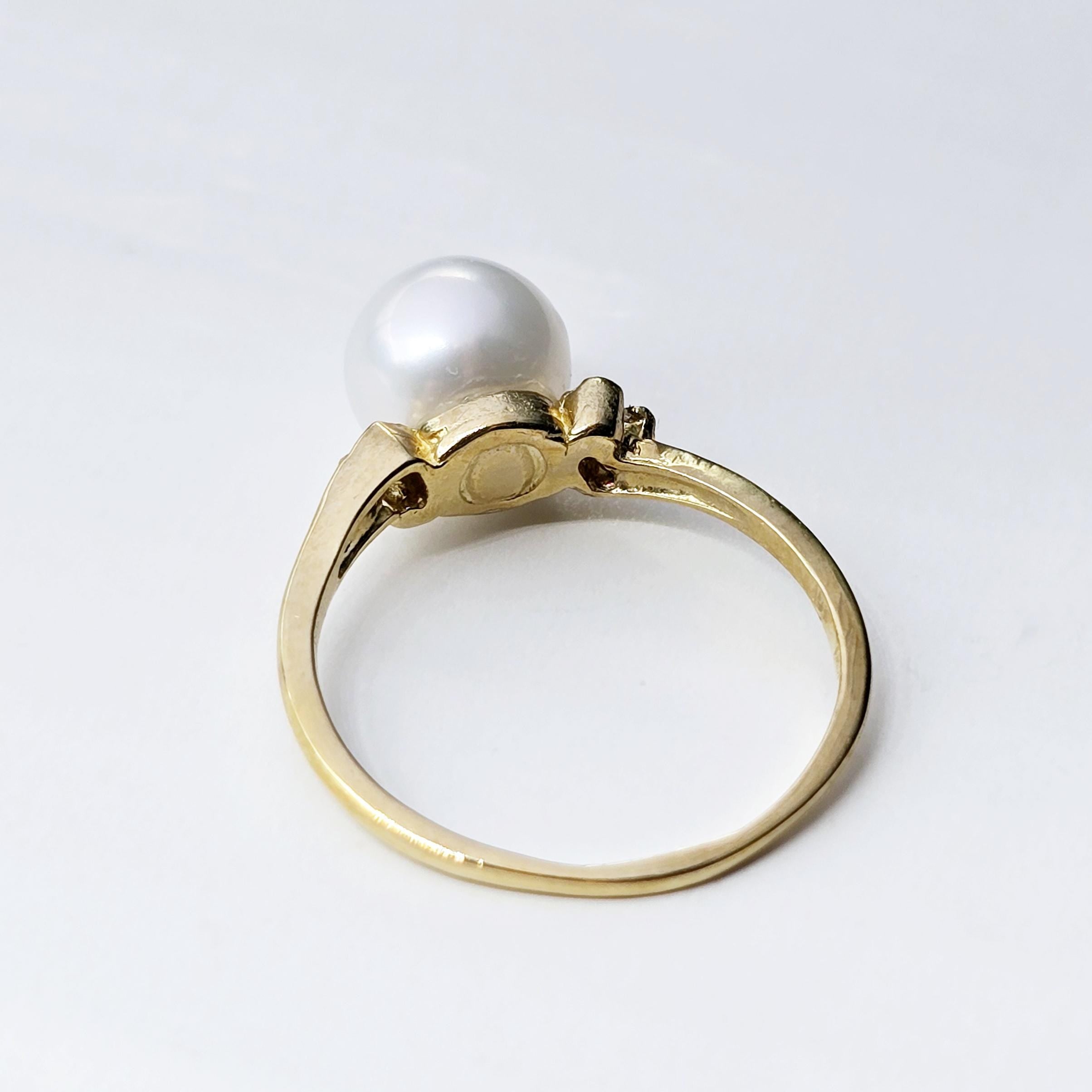 Gold Pearl Ring , 10K Yellow Gold Pearl 8mm and Diamond Ring, June Birthstone, Birthstone Ring, Classic Pearl Ring, Pearl Ring for Women
