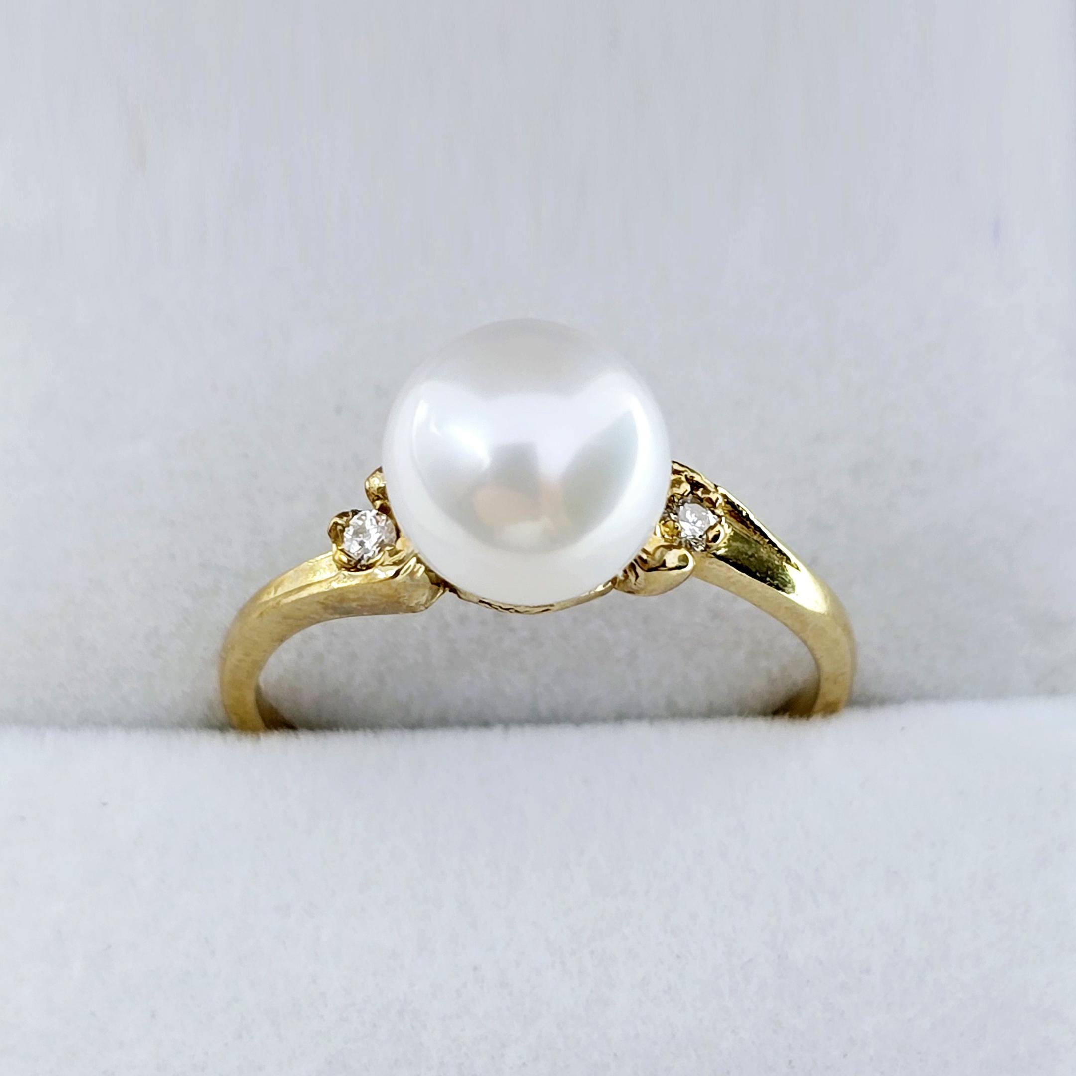 Gold Pearl Ring , 10K Yellow Gold Pearl 8mm and Diamond Ring, June Birthstone, Birthstone Ring, Classic Pearl Ring, Pearl Ring for Women