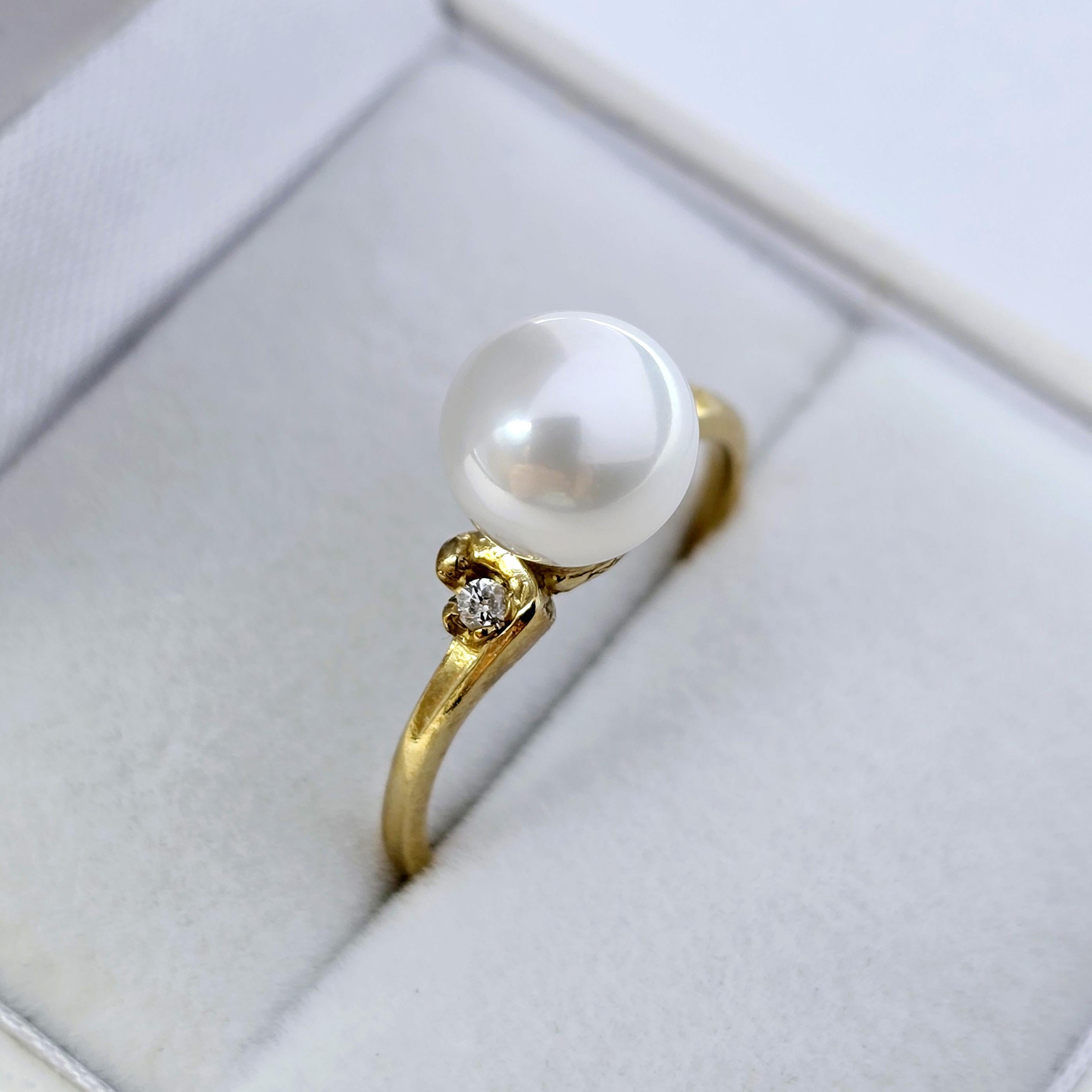 Gold Pearl Ring , 10K Yellow Gold Pearl 8mm and Diamond Ring, June Birthstone, Birthstone Ring, Classic Pearl Ring, Pearl Ring for Women