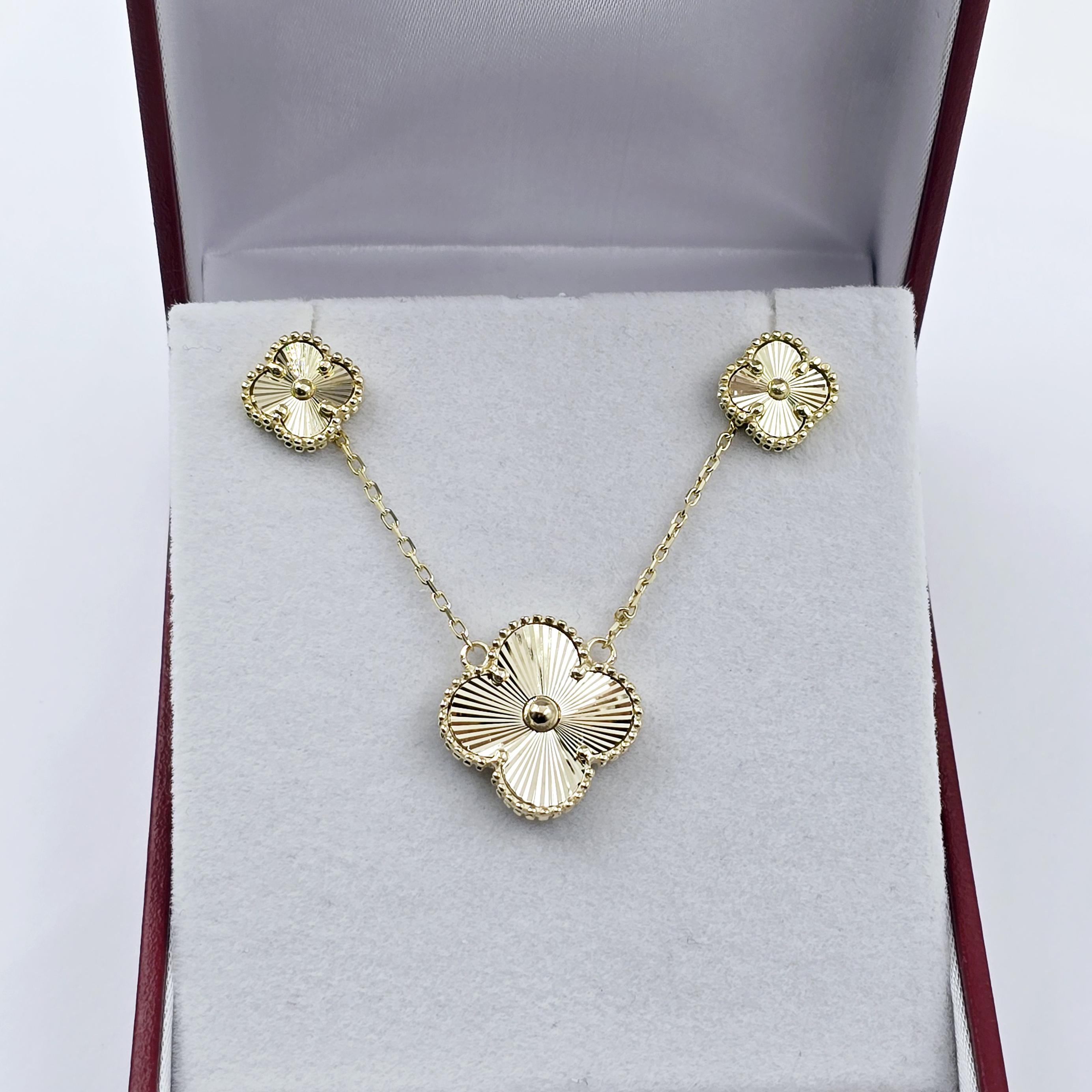 Gold Flower Pendant Necklace , 10K Yellow Gold Flower Necklace For Women, Anniversary Gift, Floral Jewelry