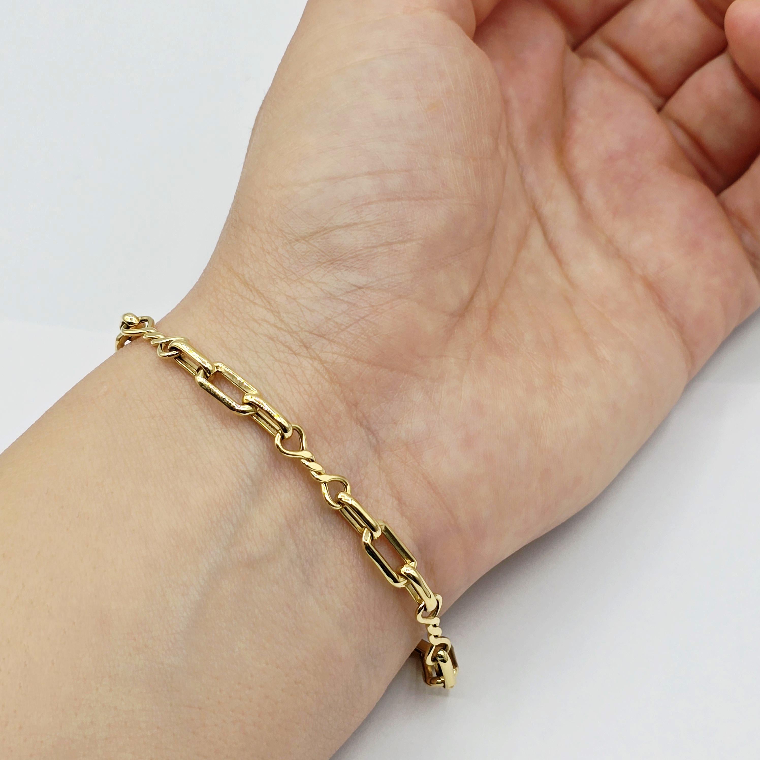 18K Yellow Gold Rectangular Link Bracelet: Lightweight Fine Jewelry