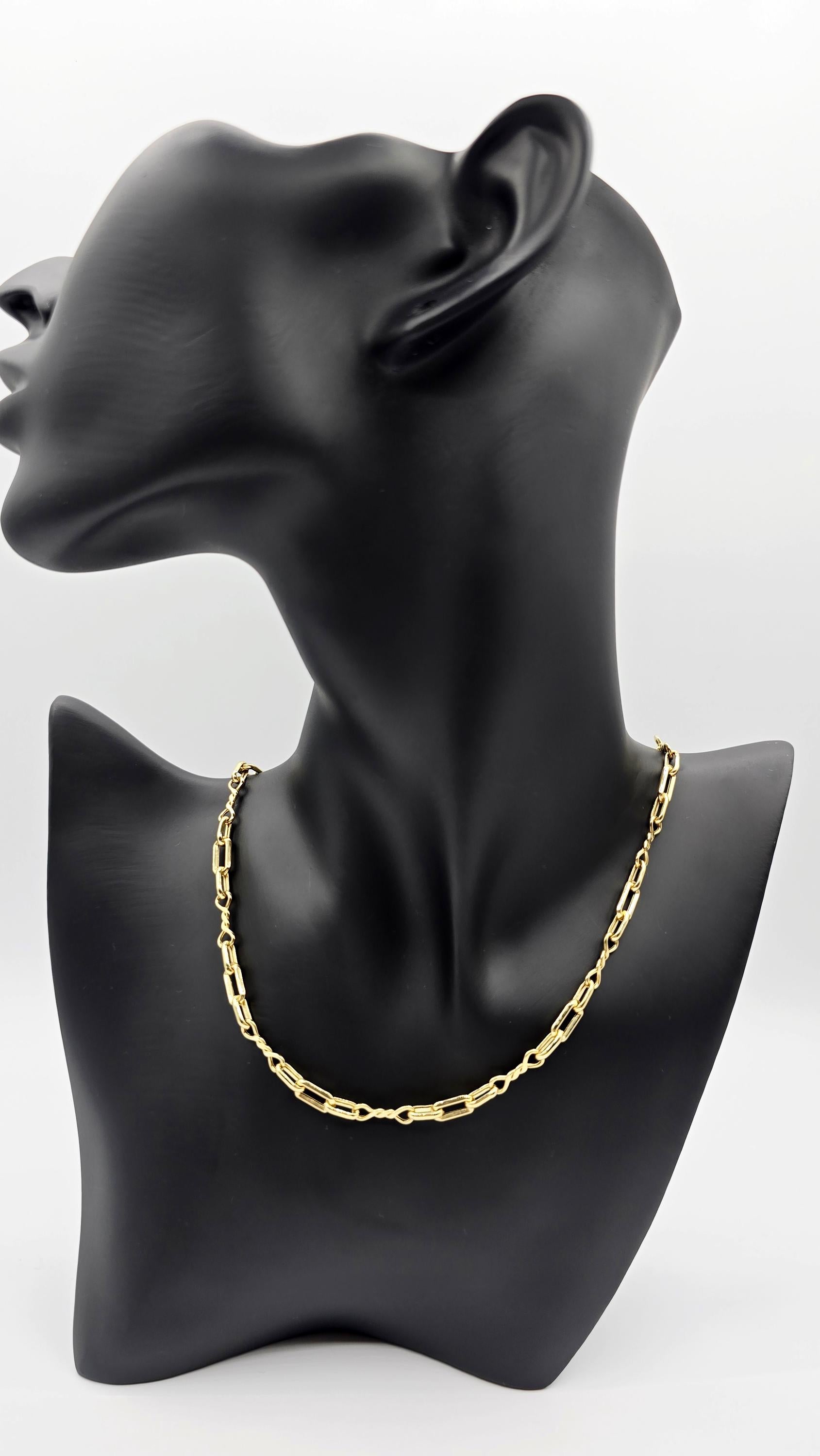 18K Gold Rectangular Link Necklace: Modern Fine Jewelry Gift