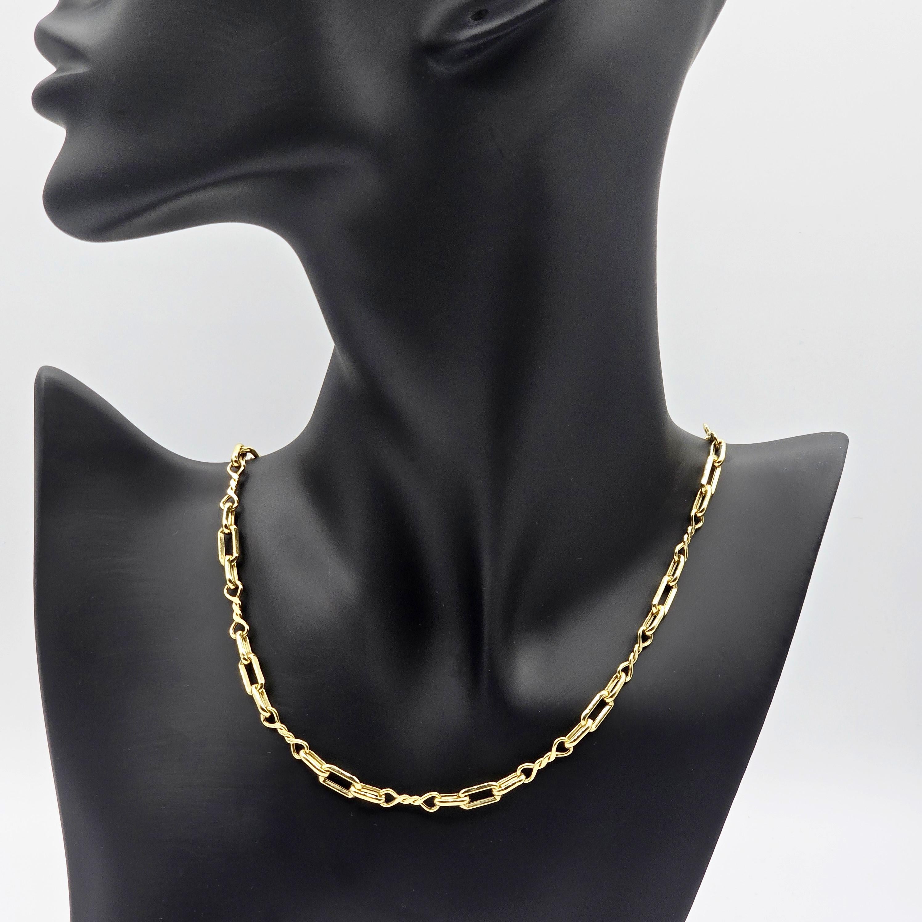 18K Gold Rectangular Link Necklace: Modern Fine Jewelry Gift