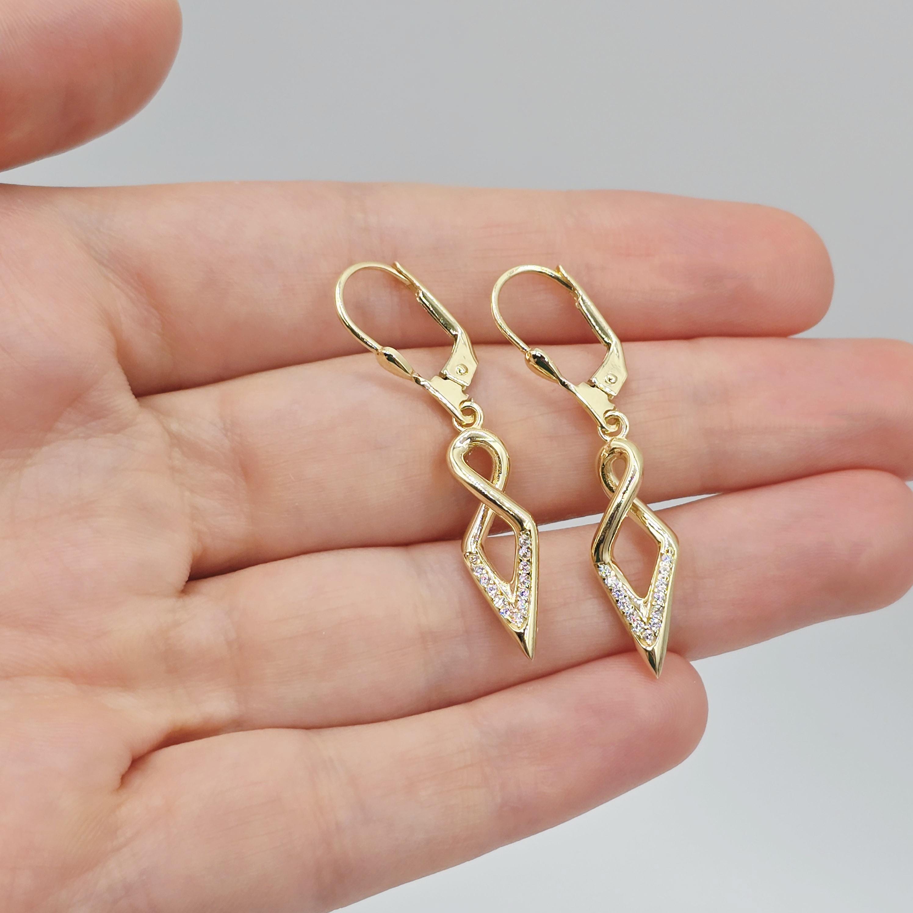 10K Yellow Gold Dangle Earrings: Cubic Zirconia Leverback Drop